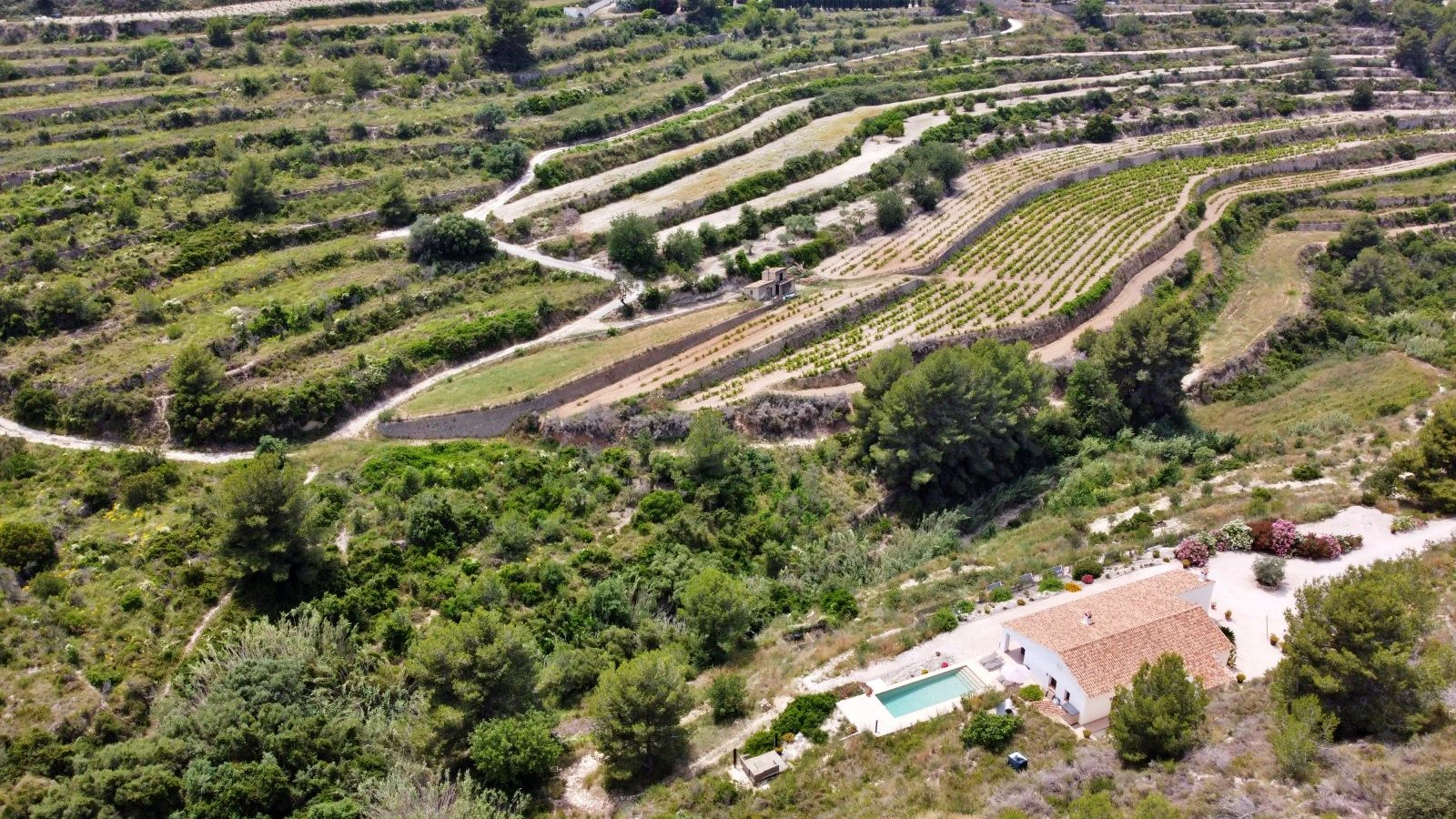 Moderne off-grid Finca / Villa mit Schwimmbad und vollständiger Privatsphäre in Benissa.