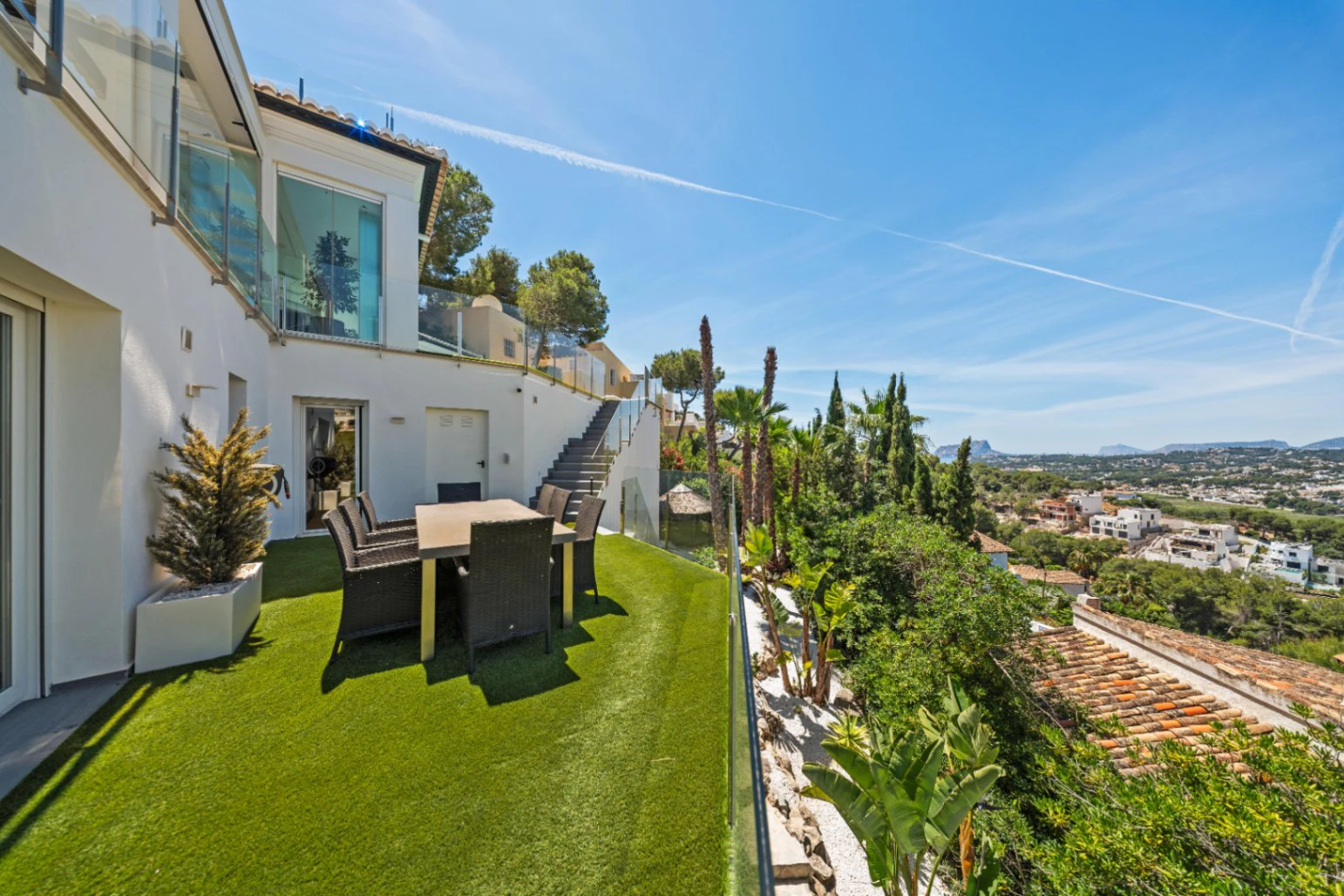 Villa de lujo en Moraira, 5 habitaciones, piscina privada  y vistas al mar y montaña