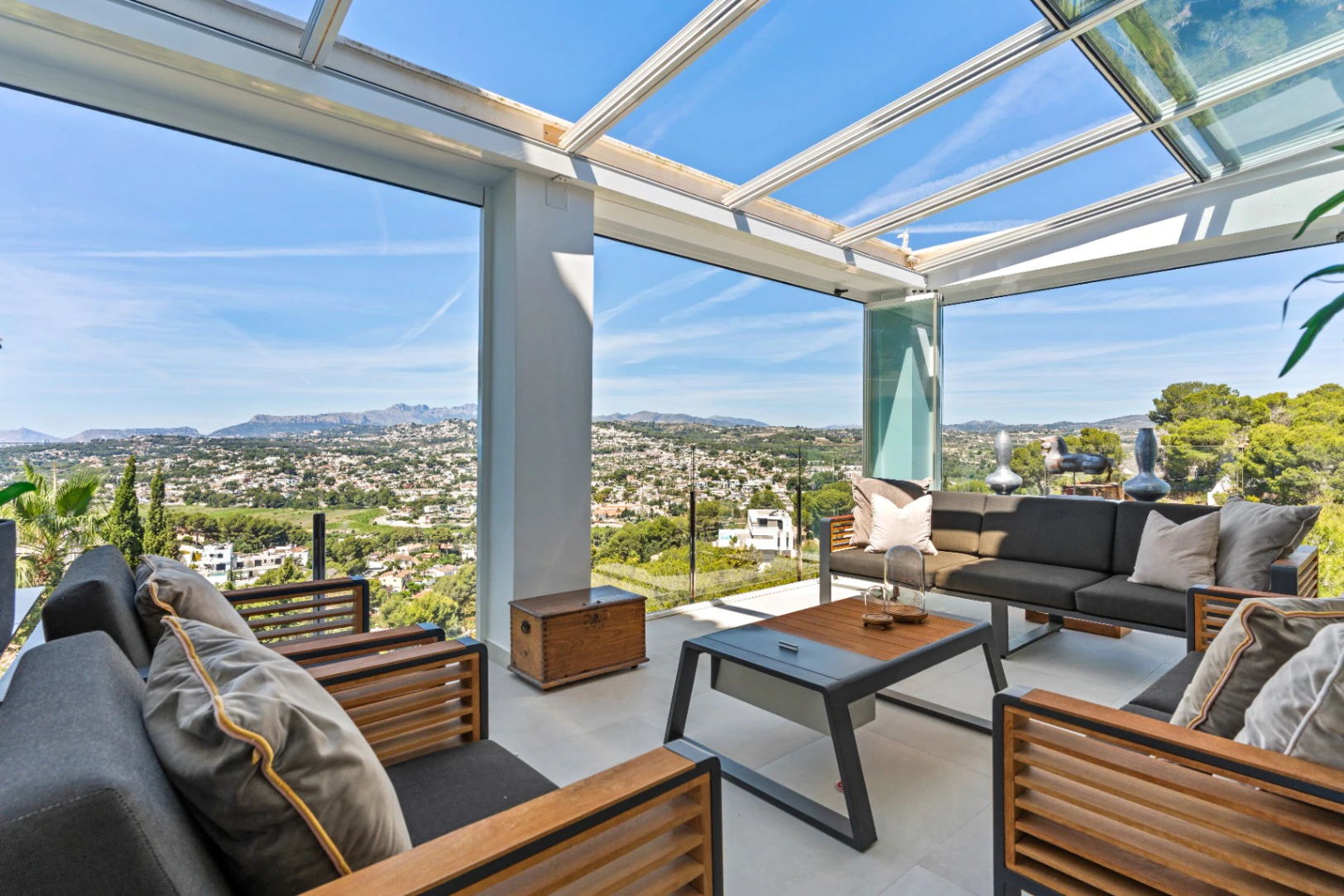 Villa de lujo en Moraira, 5 habitaciones, piscina privada  y vistas al mar y montaña