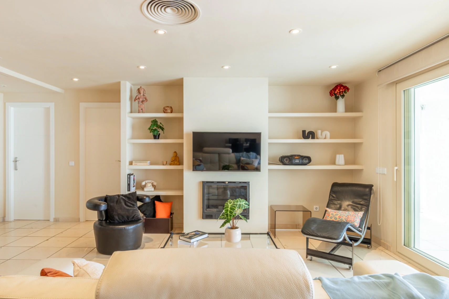 Luxuswohnung zu verkaufen im Zentrum von Moraira mit großem Pool und Südausrichtung.