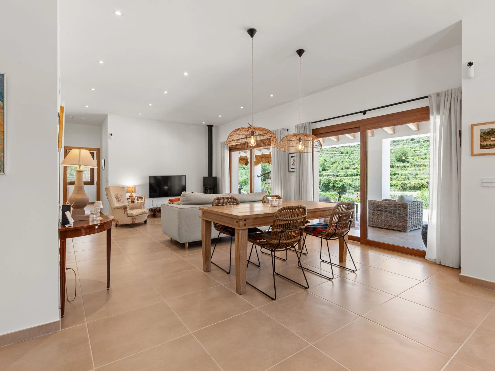 Moderne off-grid Finca / Villa mit Schwimmbad und vollständiger Privatsphäre in Benissa.