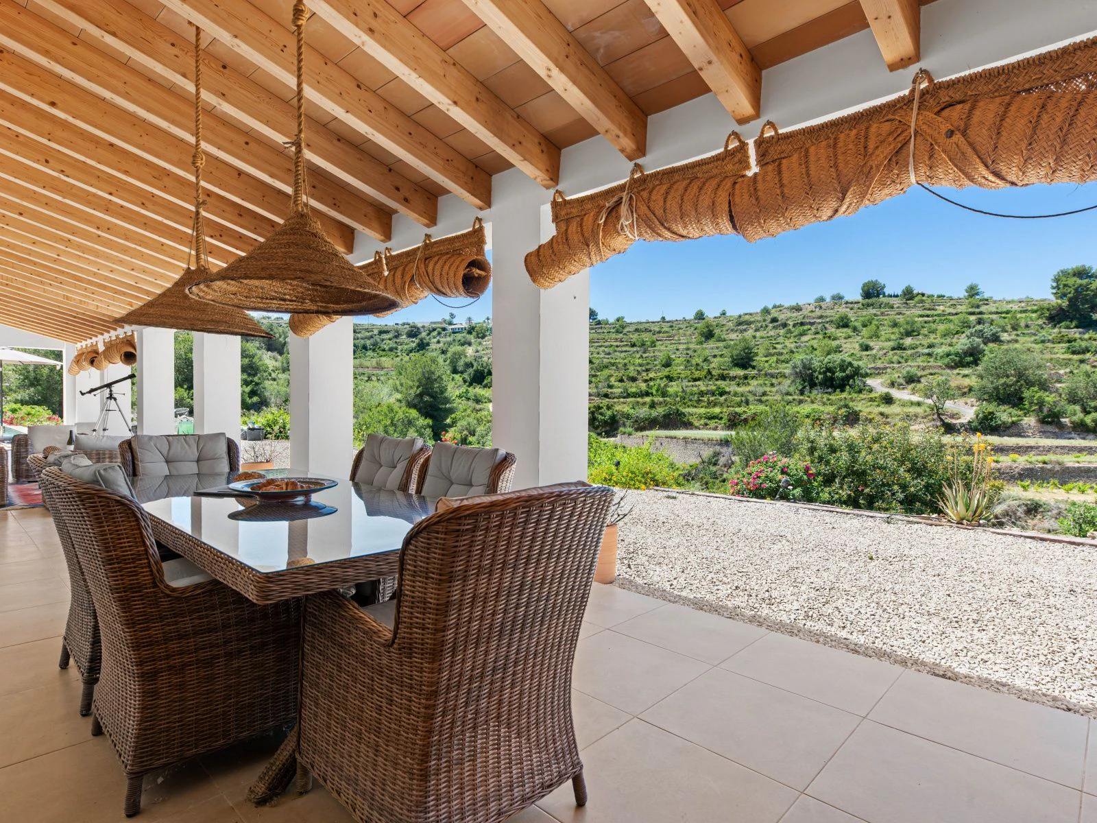 Moderne off-grid Finca / Villa mit Schwimmbad und vollständiger Privatsphäre in Benissa.
