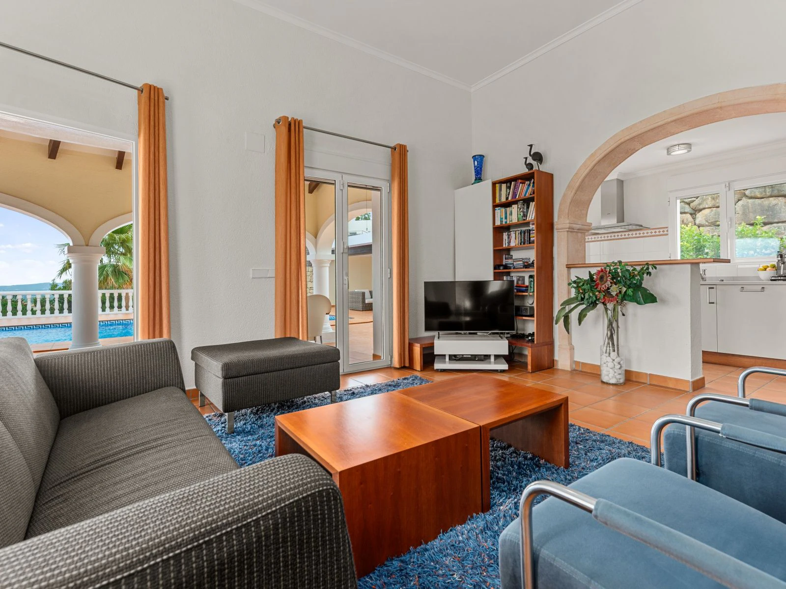 Royal Mediterranean villa with panoramic views of the Montgó, the golf course, and the Mediterranean Sea.