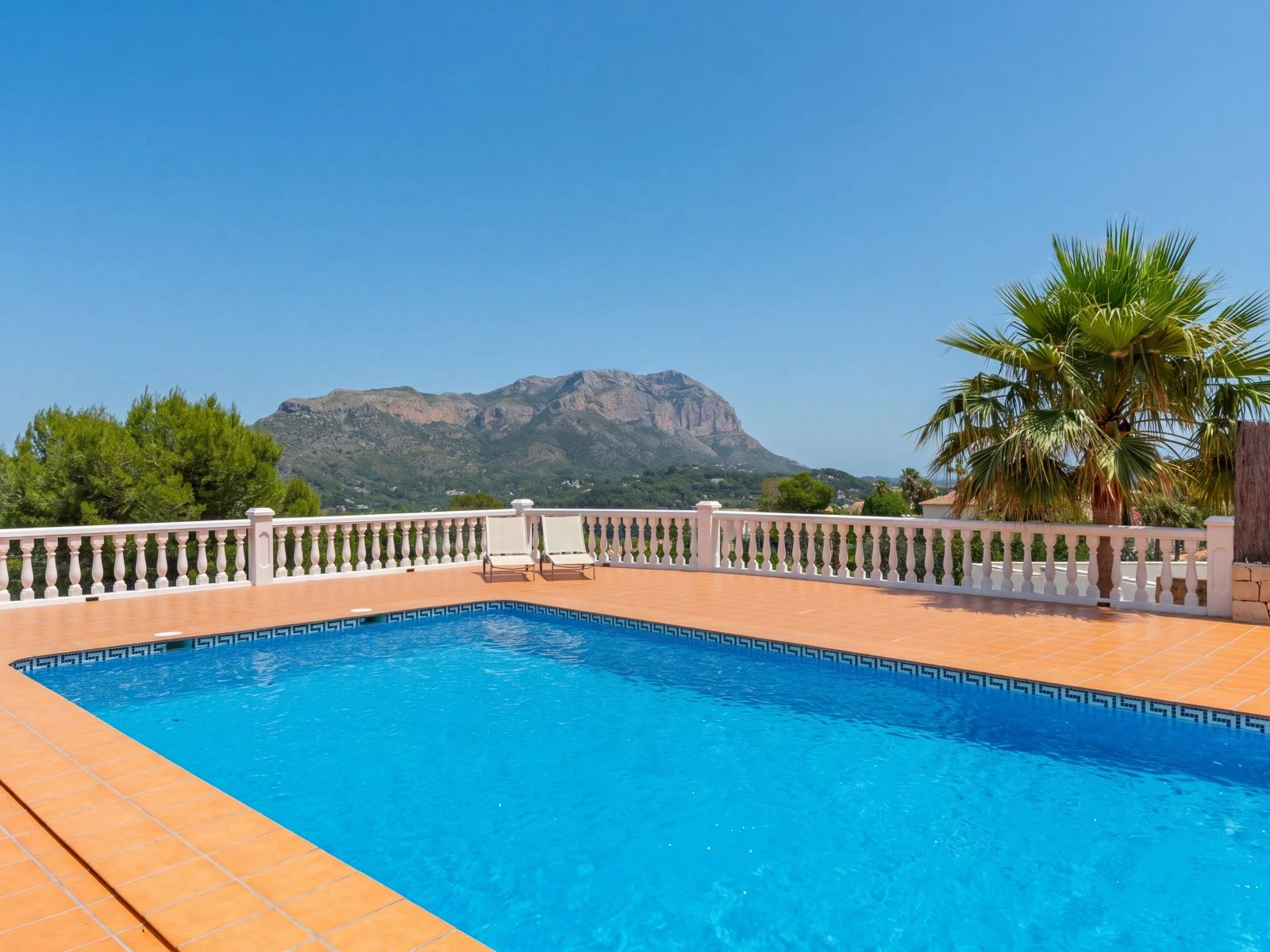 Royal Mediterranean villa with panoramic views of the Montgó, the golf course, and the Mediterranean Sea.