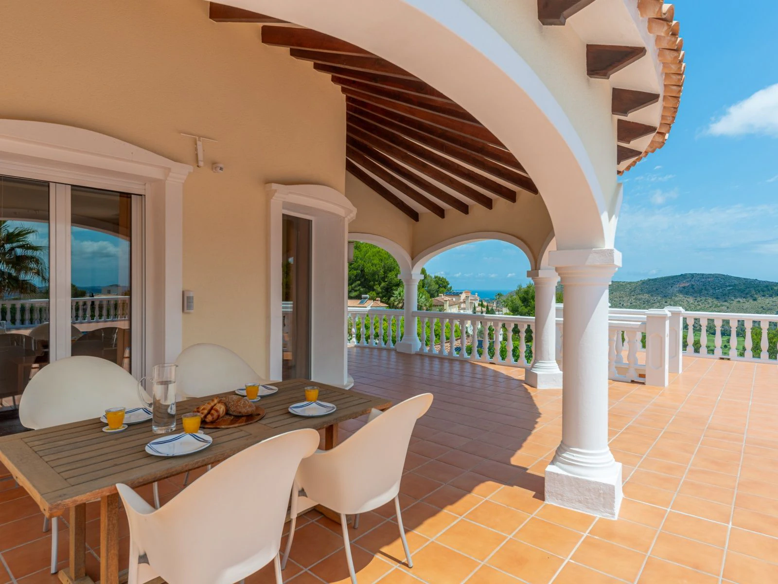 Royal Mediterranean villa with panoramic views of the Montgó, the golf course, and the Mediterranean Sea.