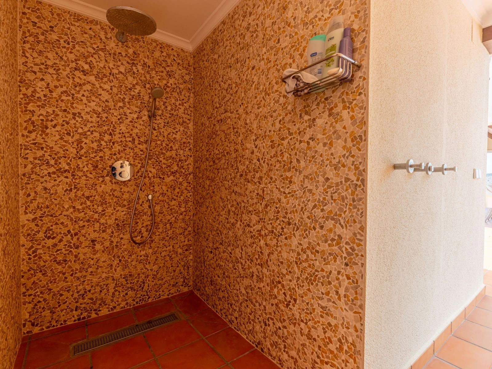 Royal Mediterranean villa with panoramic views of the Montgó, the golf course, and the Mediterranean Sea.