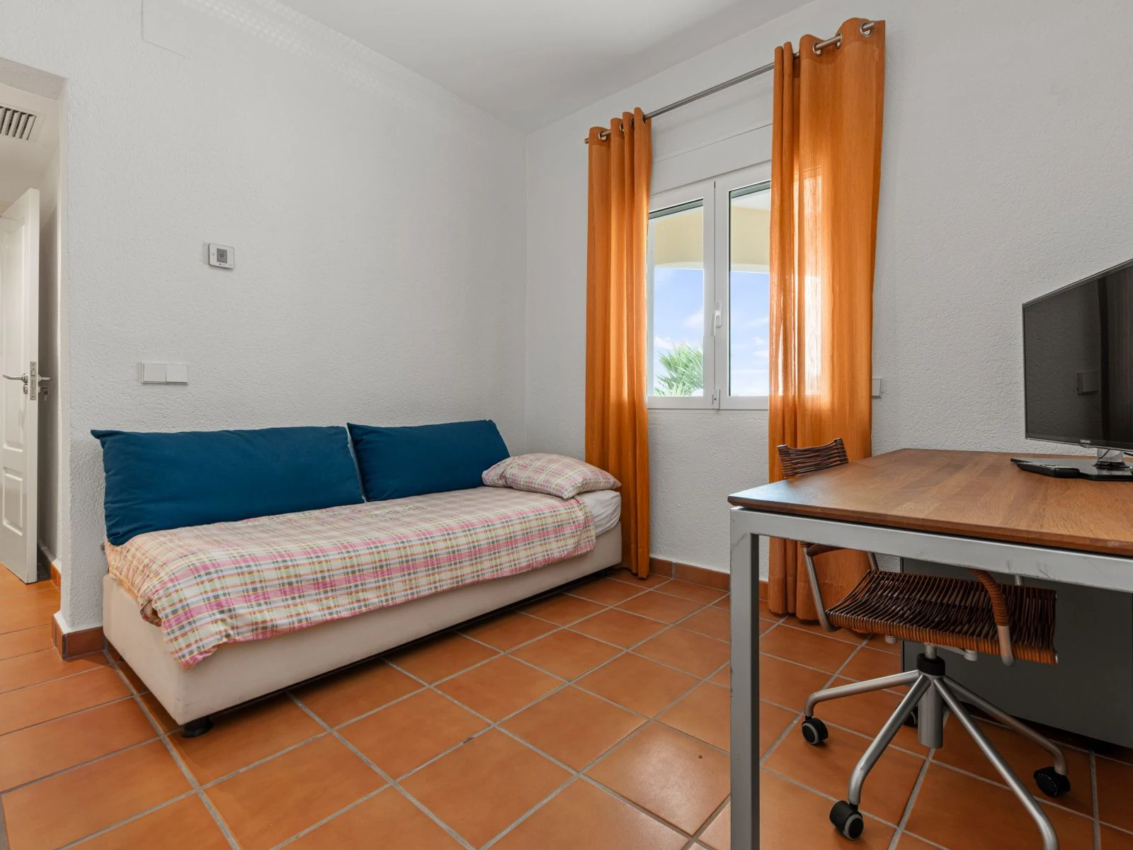 Royal Mediterranean villa with panoramic views of the Montgó, the golf course, and the Mediterranean Sea.
