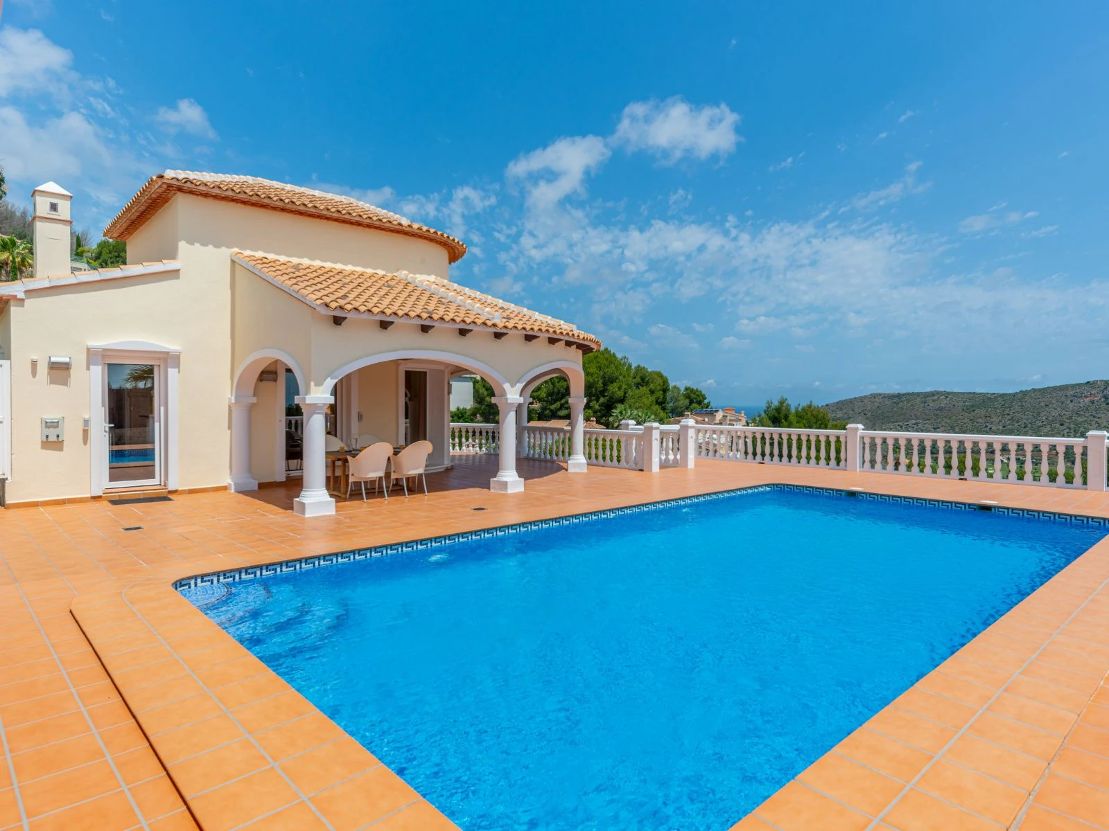 Royal Mediterranean villa with panoramic views of the Montgó, the golf course, and the Mediterranean Sea.