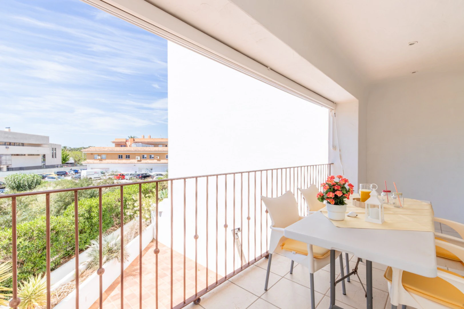 Luxuswohnung zu verkaufen im Zentrum von Moraira mit großem Pool und Südausrichtung.