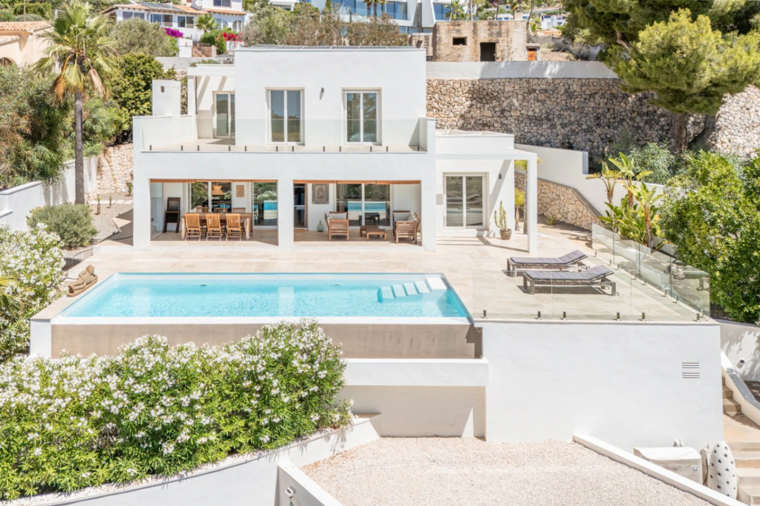 Moderne Villa mit spektakulärem Meerblick zum Verkauf in Moraira
