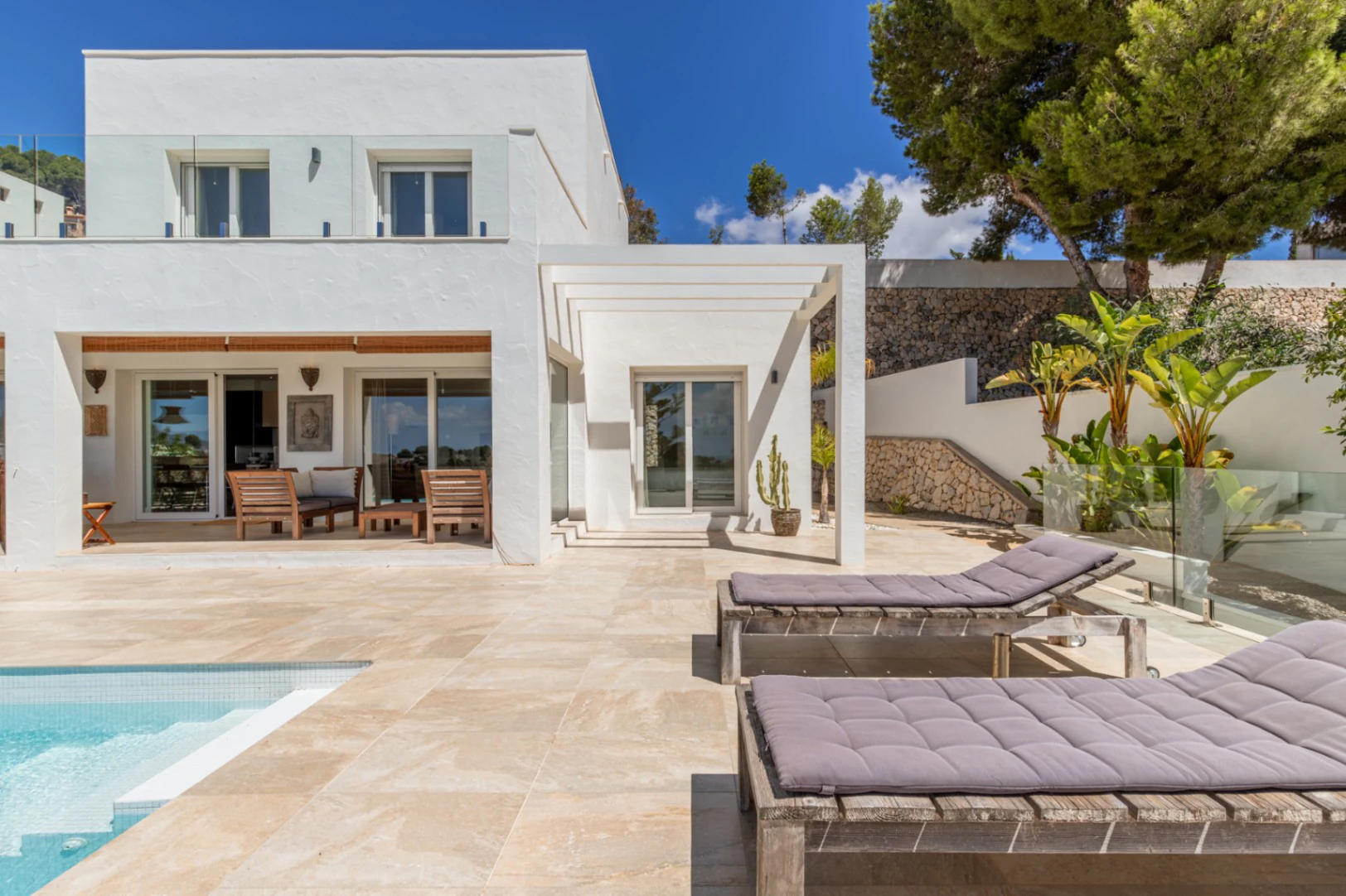 Moderne Villa mit spektakulärem Meerblick zum Verkauf in Moraira