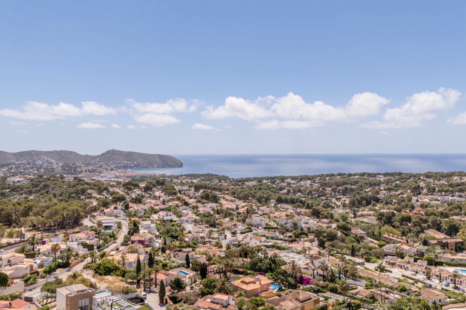 Moderne Villa mit spektakulärem Meerblick zum Verkauf in Moraira