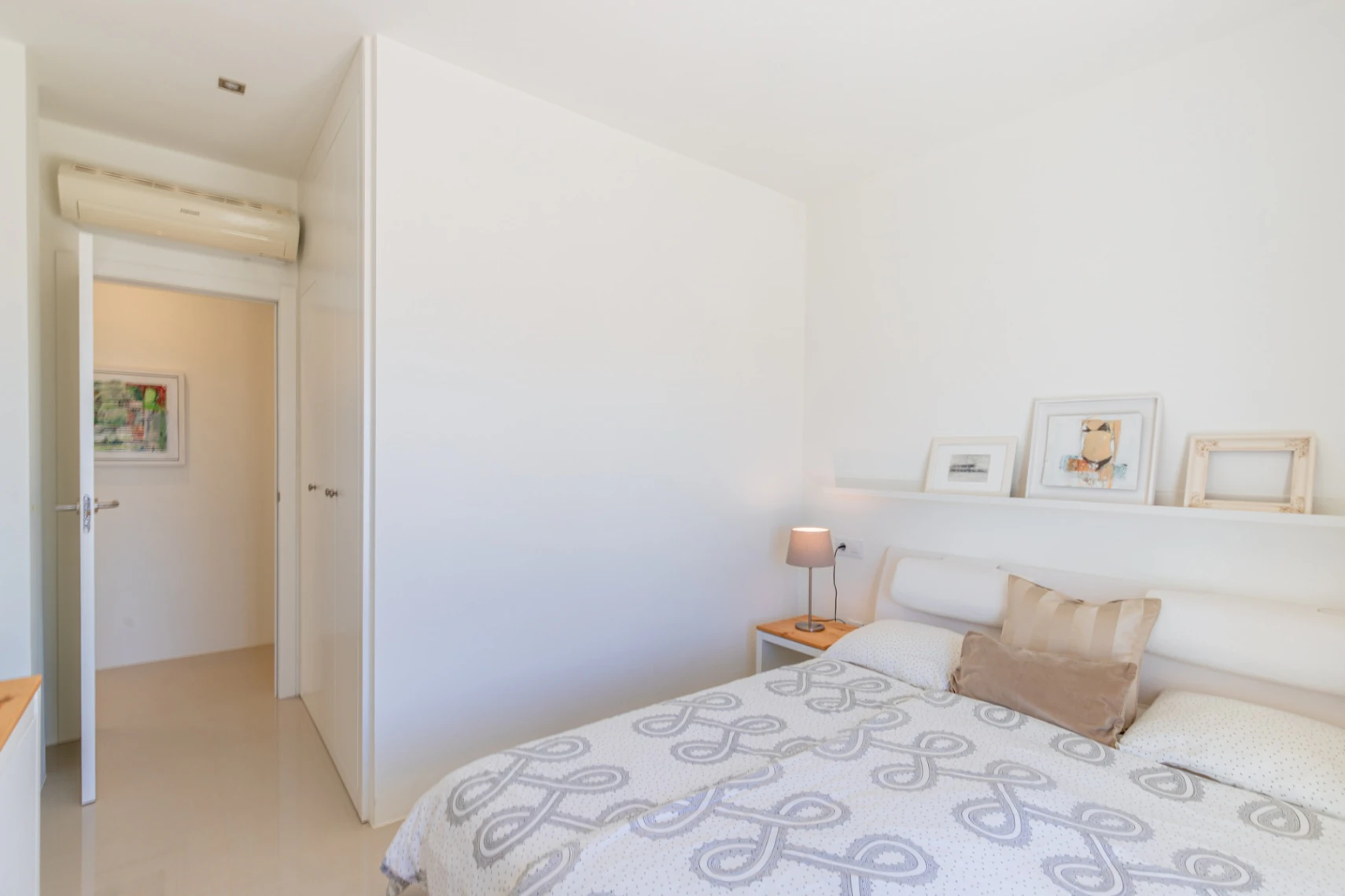 Moderne Villa mit spektakulärem Meerblick zum Verkauf in Moraira