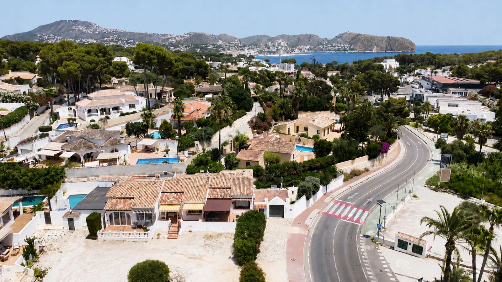 Encantador bungalow cerca de la playa, tiendas, restaurantes y todos los servicios