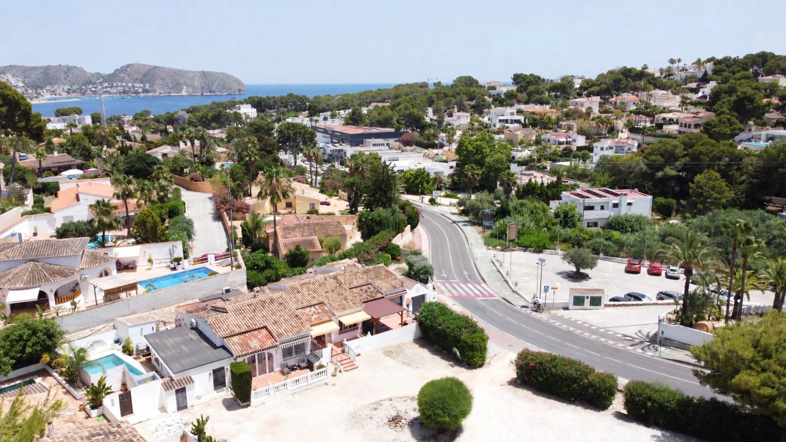 Encantador bungalow cerca de la playa, tiendas, restaurantes y todos los servicios