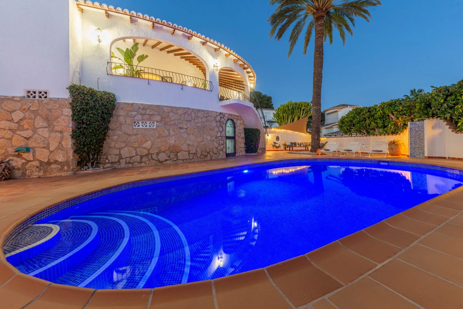 Prachtige villa met zeezicht op 600 meter van El Portet strand