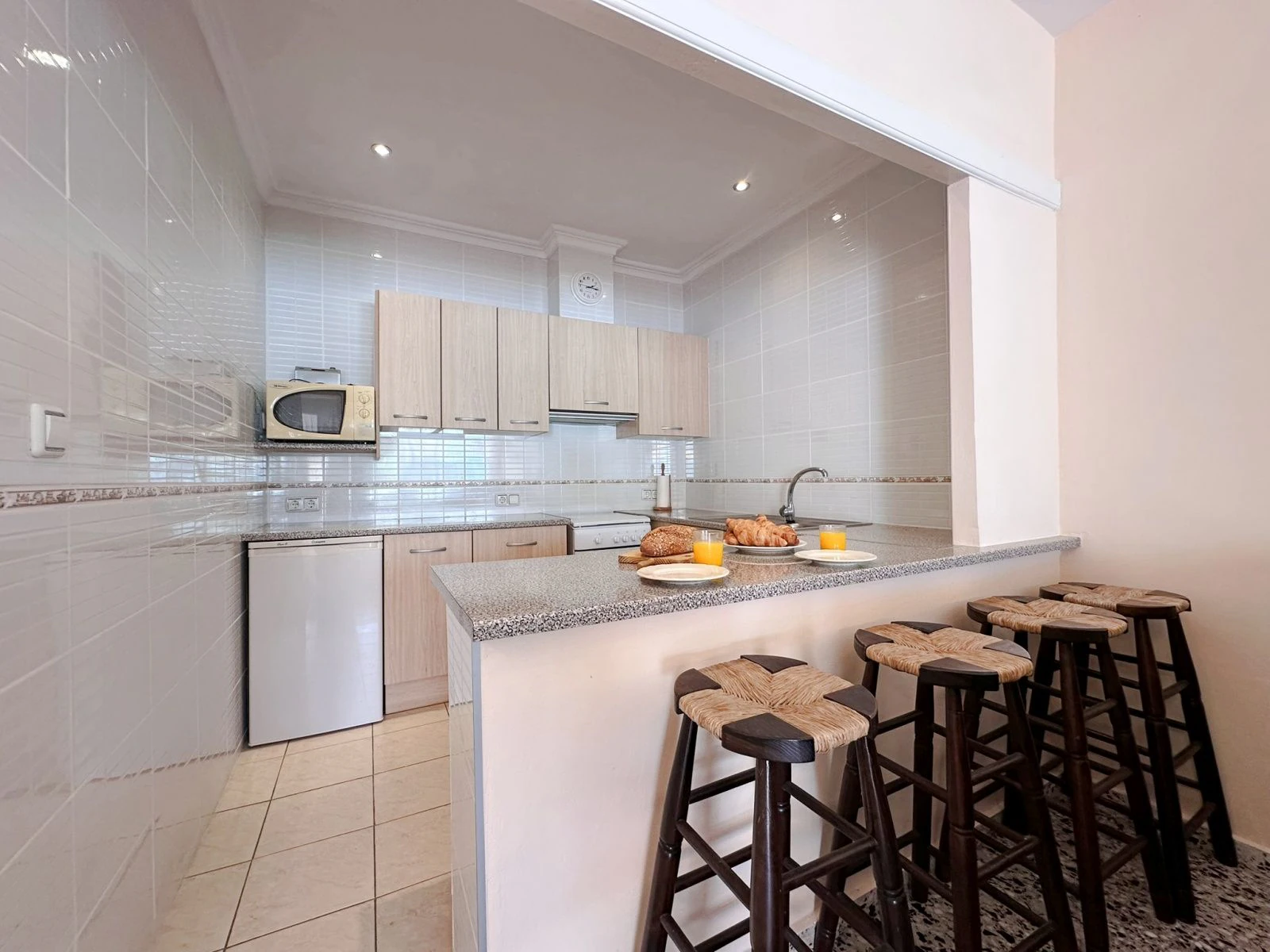 Single-storey bungalow close to the beach, shops, restaurants and amenities in Moraira