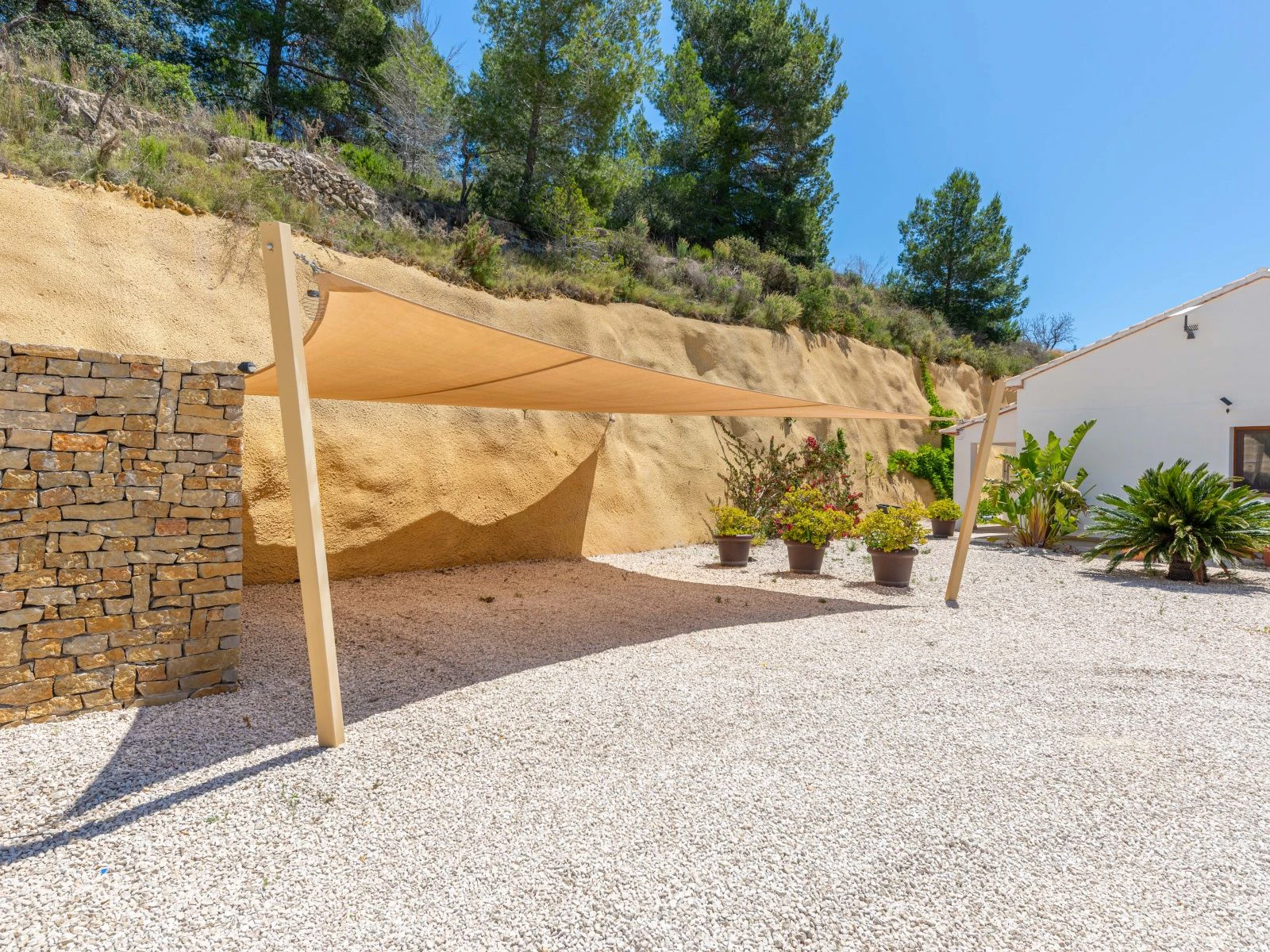 Moderna finca/villa off-grid con piscina y total privacidad en Benissa.