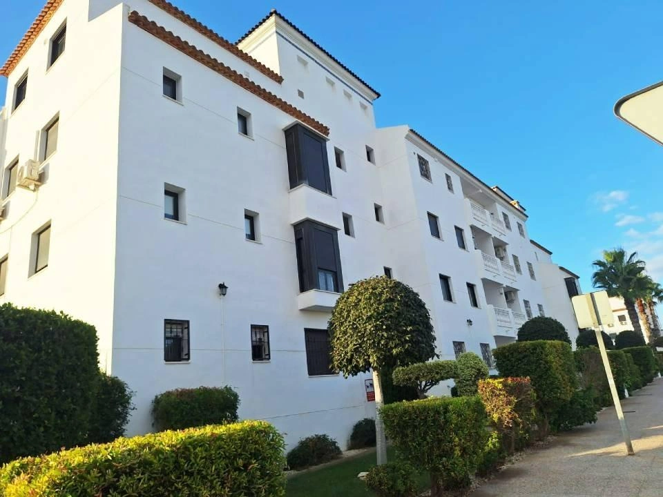 3 DORMITORIOS , 2 BAÑOS , RESIDENCIAL AZAHAR , ORIHUELA COSTA