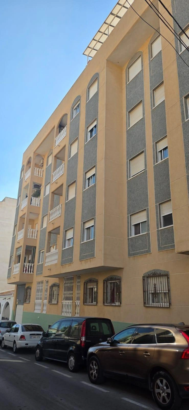 TORREVIEJA 2 HABS + GARAJE ZONA HABANERAS...