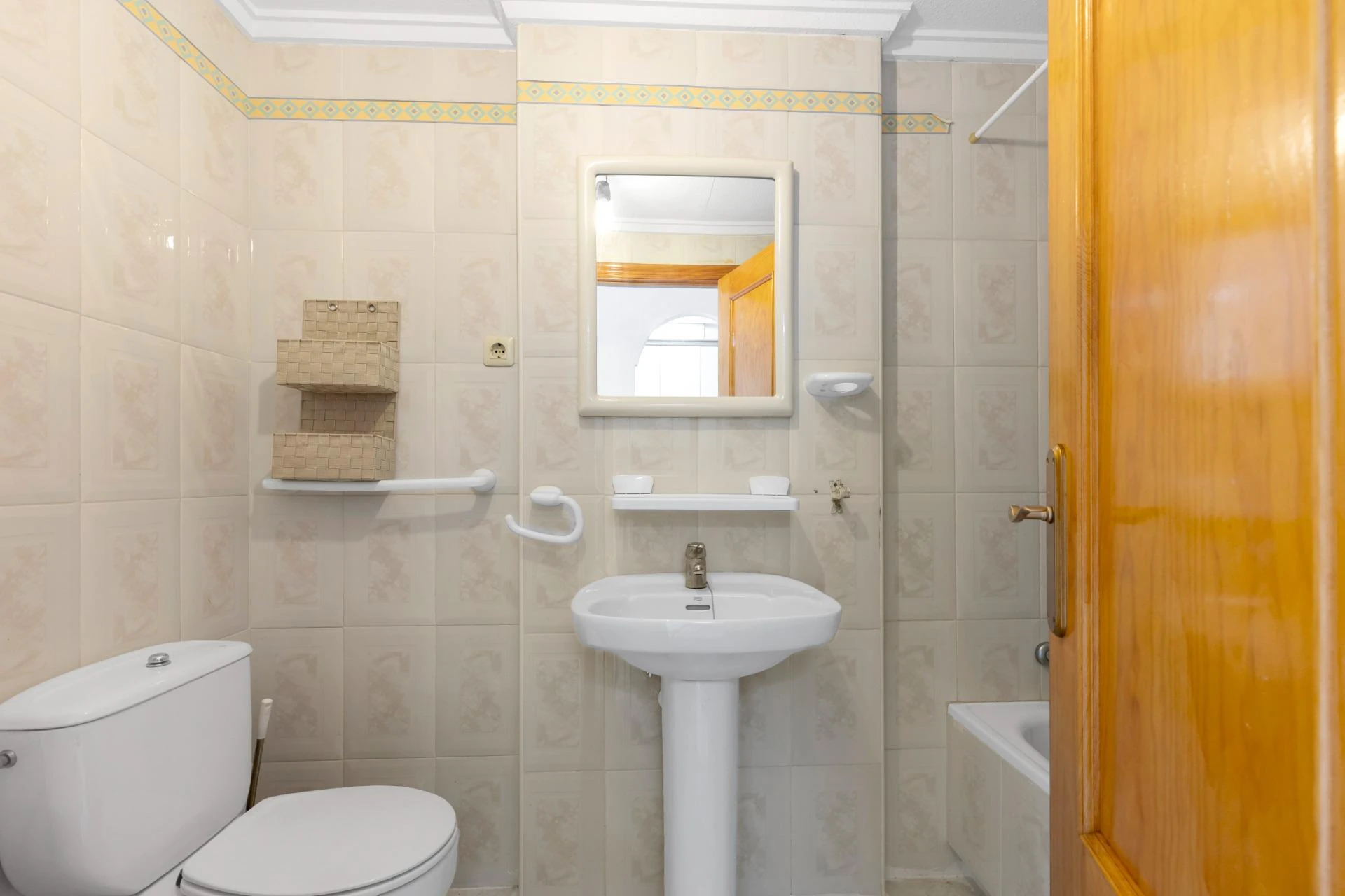 ESTUDIO EN URBANIZACION CON PISCINA COMUNITARIA A 500 METROS DE LA PLAYA DE LA MATA!