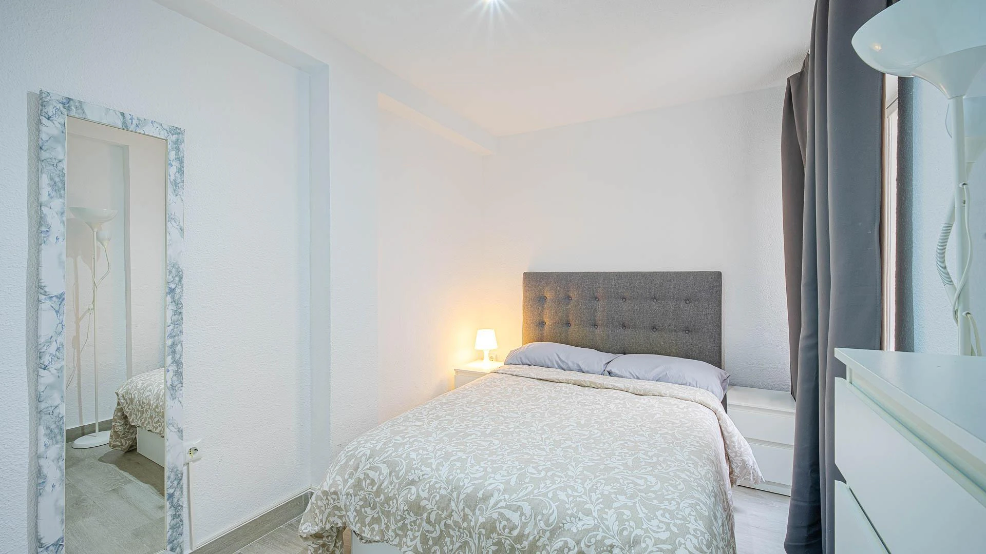Apartamento reformado de 3 dormitorios a 700 metros del mar, Torrevieja.