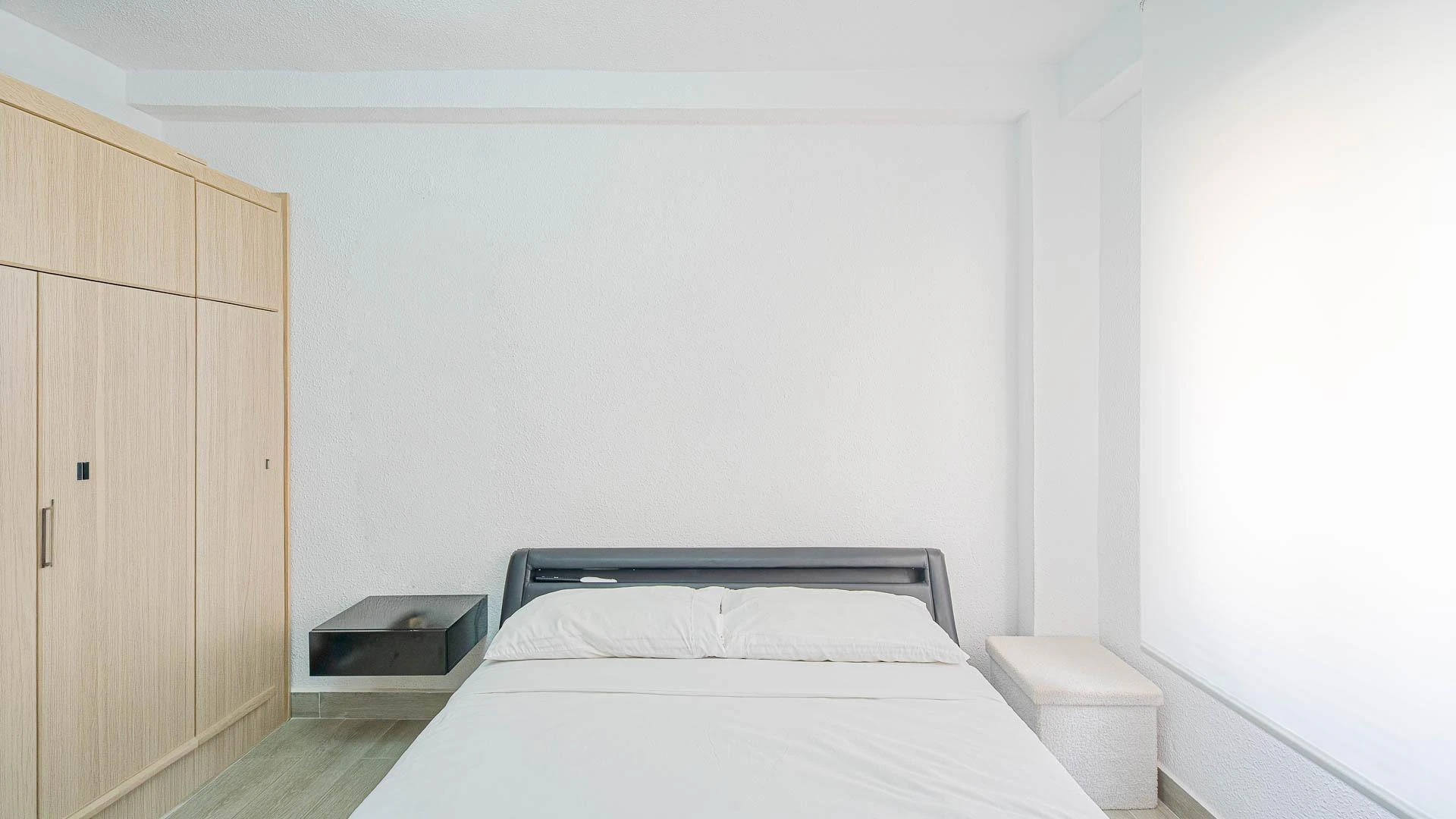 Apartamento reformado de 3 dormitorios a 700 metros del mar, Torrevieja.