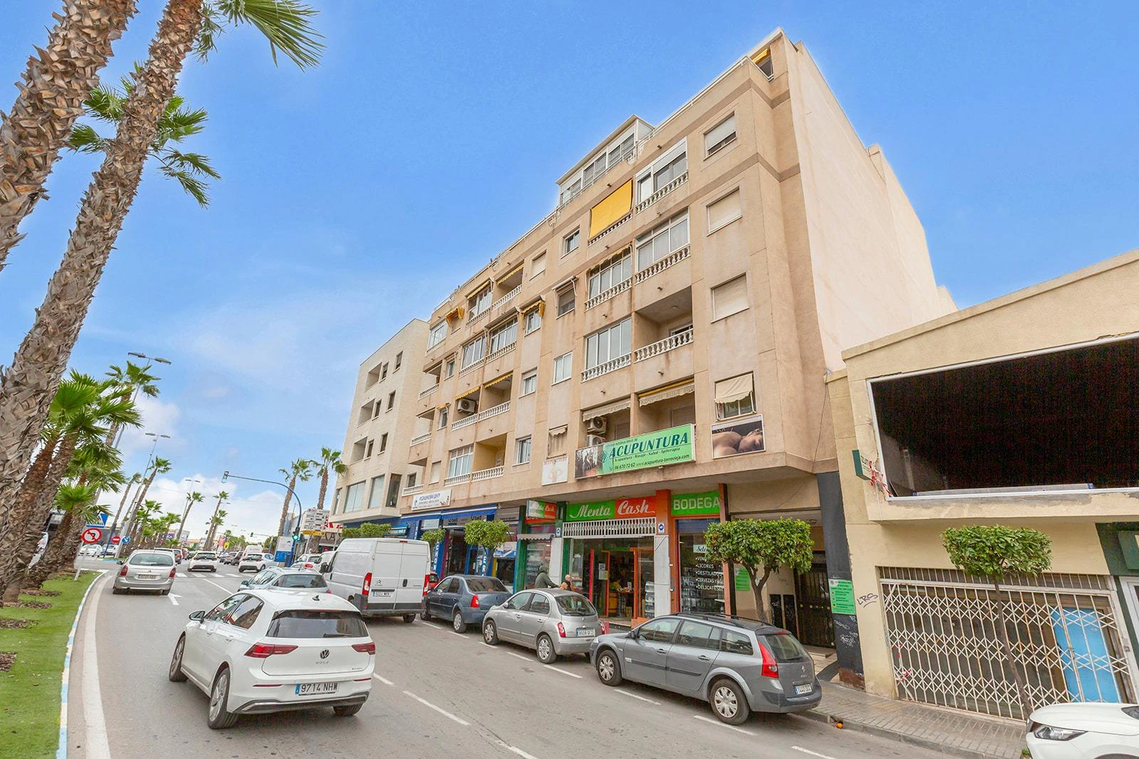 Opportunity for 2 bedrooms with 2 bathrooms