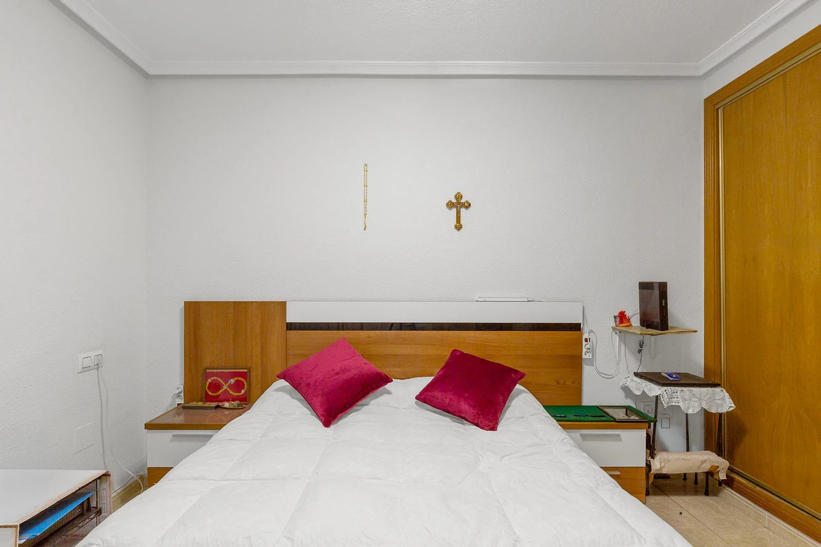 Opportunity for 2 bedrooms with 2 bathrooms