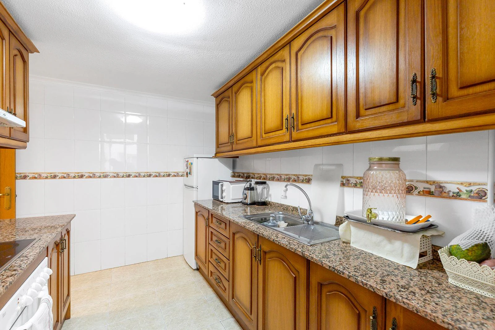 Opportunity for 2 bedrooms with 2 bathrooms