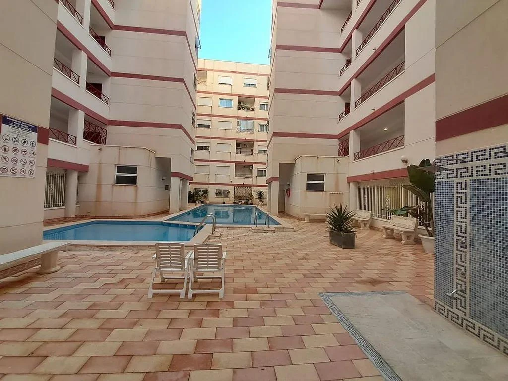 GRAN BAJADA DE PRECIO 2 DORMITORIOS CON PISCINA COMUNITARIA