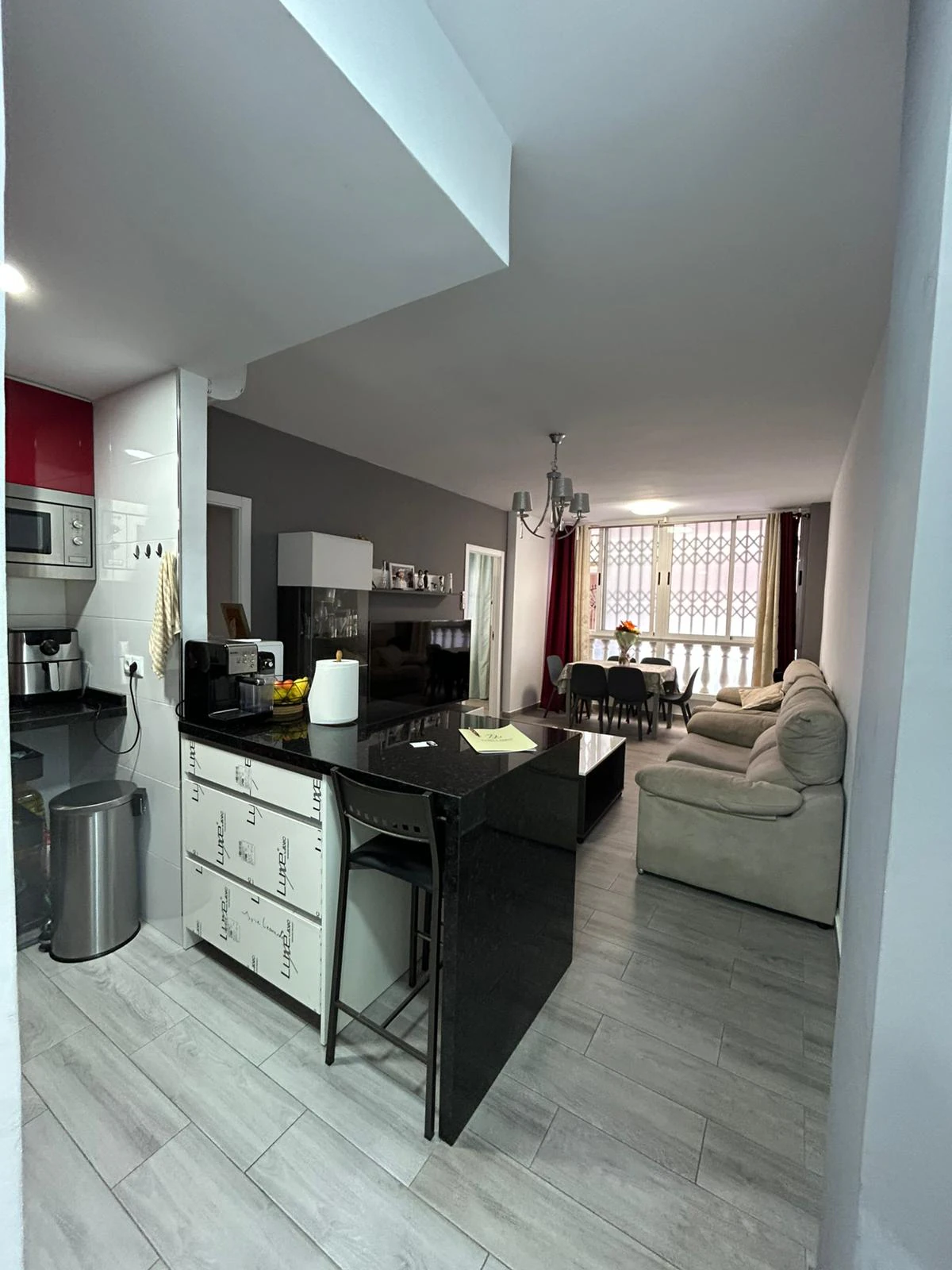 Apartamento planta baja en venta de 2 dormitorios en Torrevieja, Parque de las Naciones.