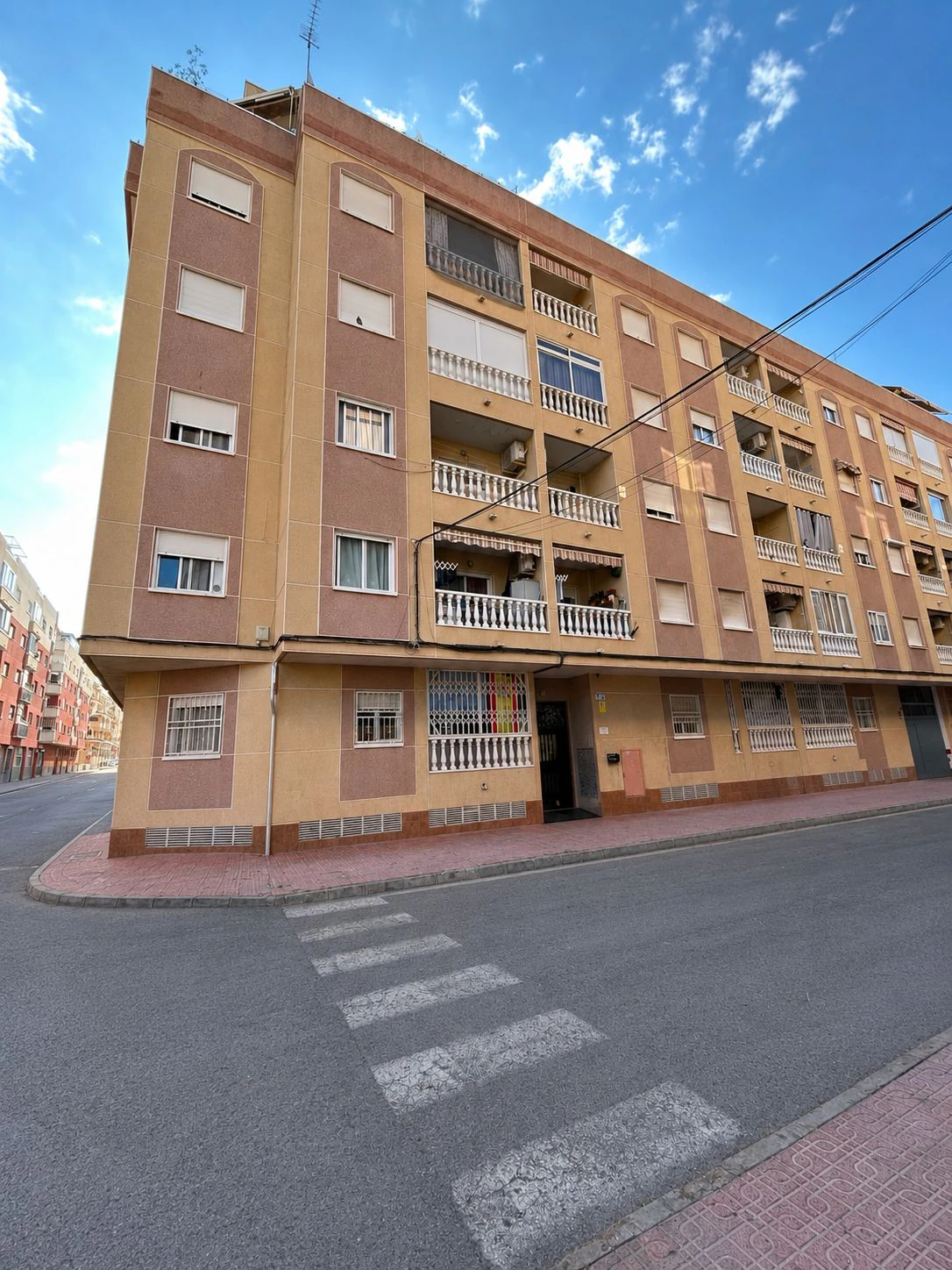 Apartamento planta baja en venta de 2 dormitorios en Torrevieja, Parque de las Naciones.