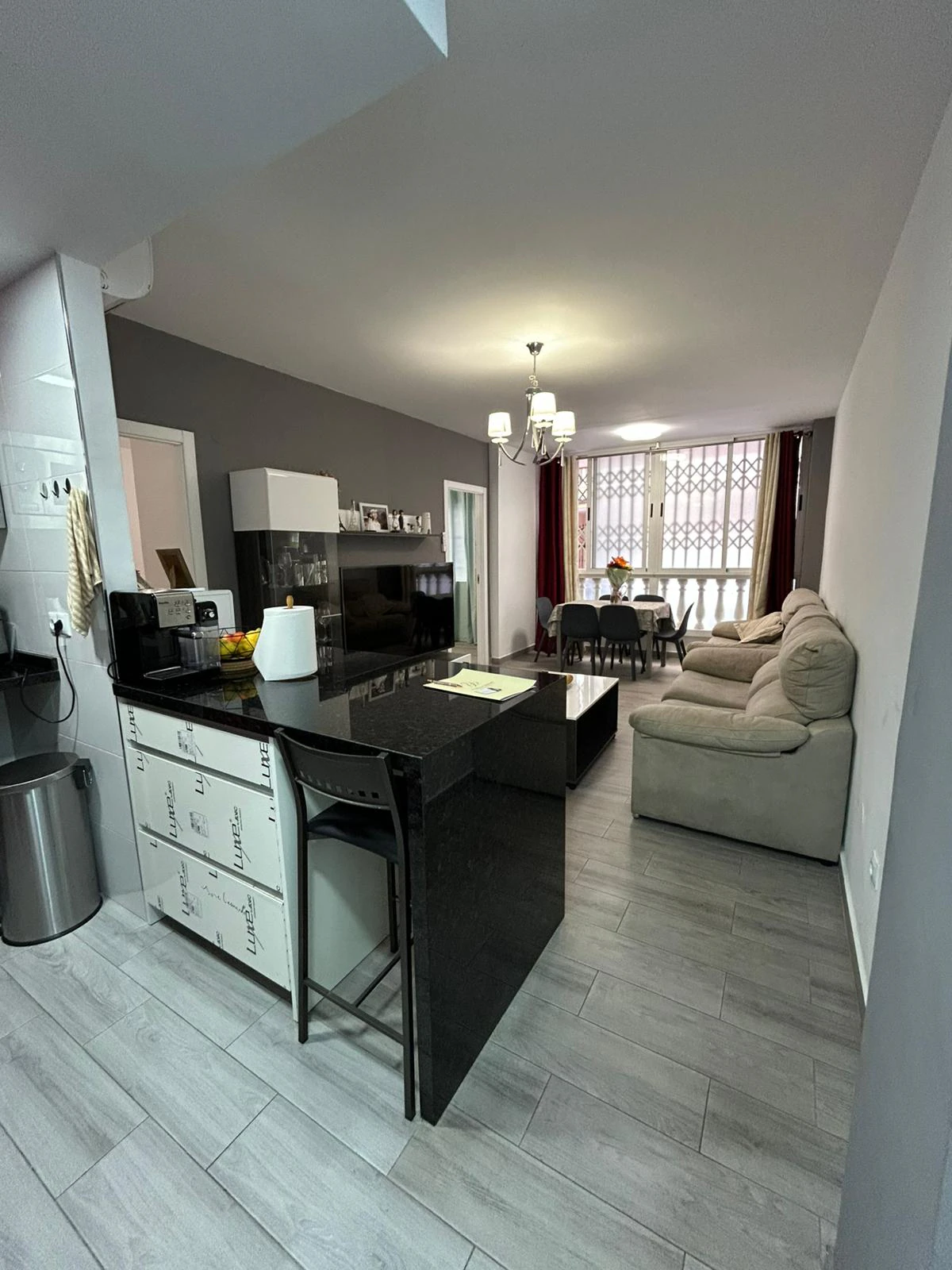 Apartamento planta baja en venta de 2 dormitorios en Torrevieja, Parque de las Naciones.