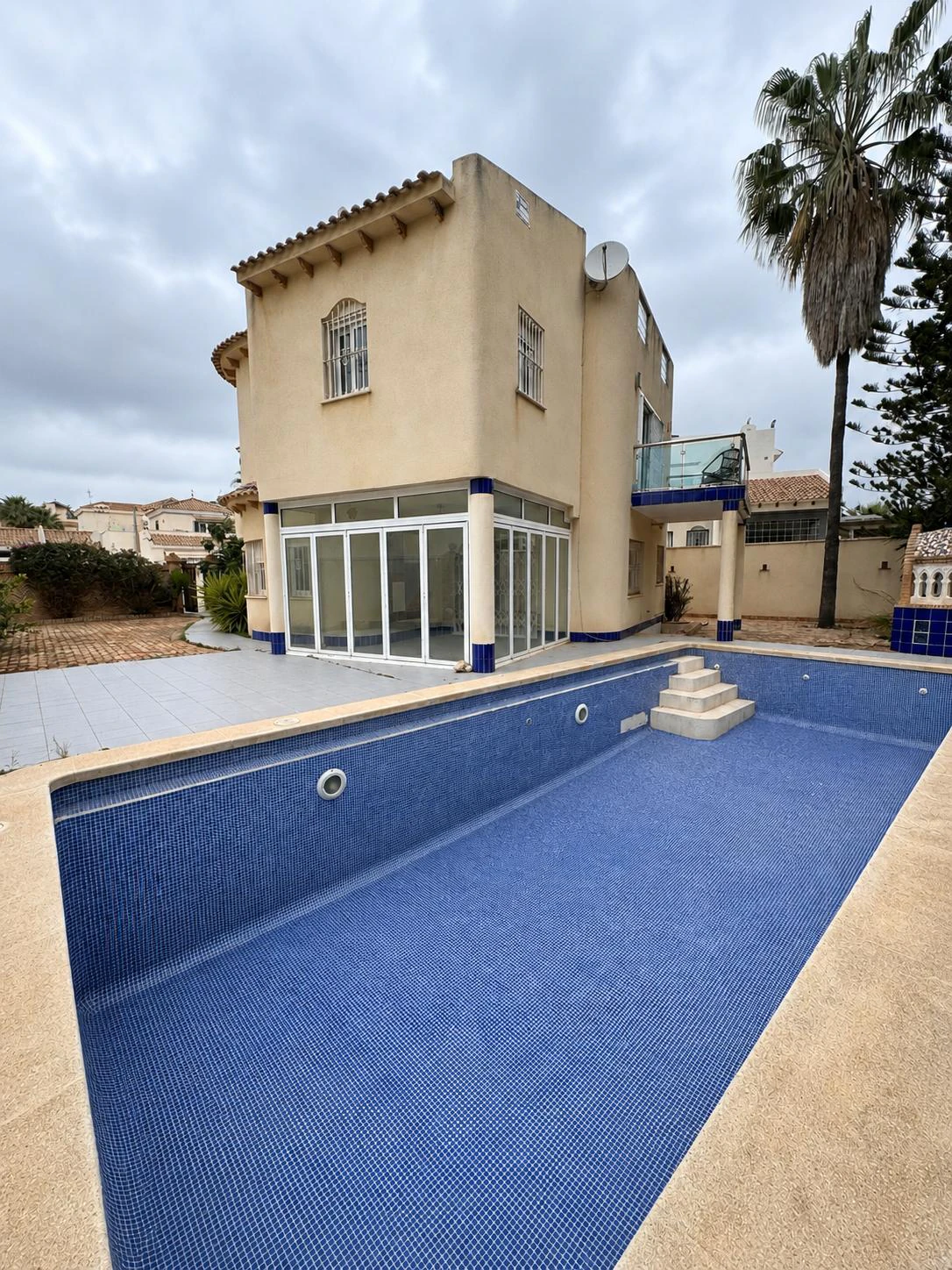 Chalet en venta en Orihuela Costa, Las Ramblas - 4 habitaciones, 3 baños con increíbles vistas
