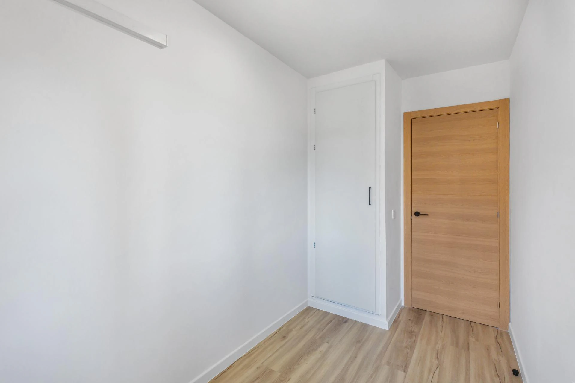 Apartamento reformado con vistas al mar, piscina, tenis y aparcamiento