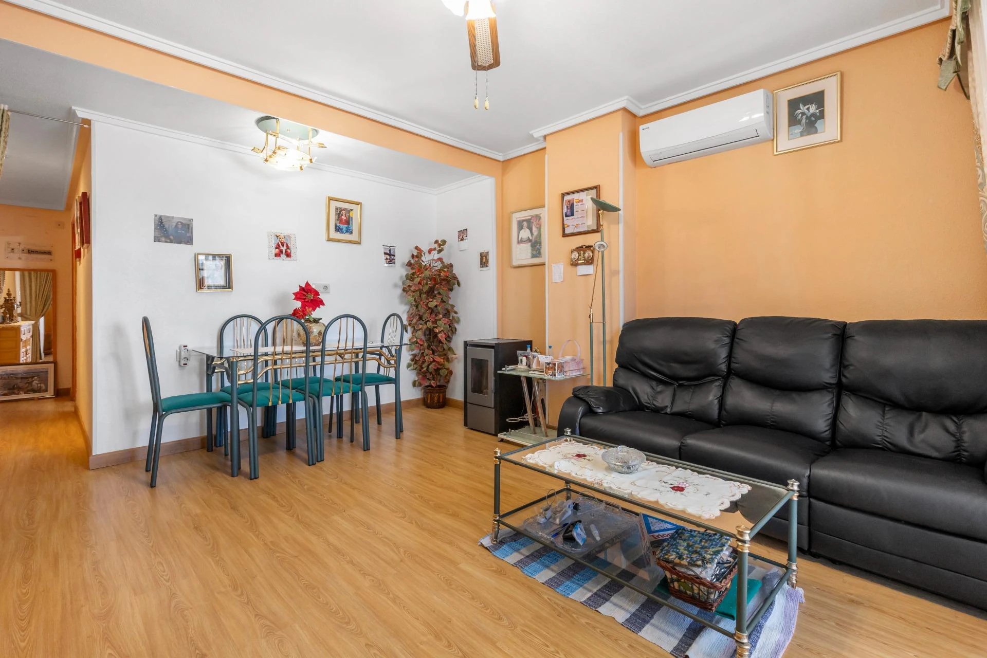 Ático con Terraza Infinita y Vistas al Mar en Calle Fragata con 3 dormitorios y Garaje