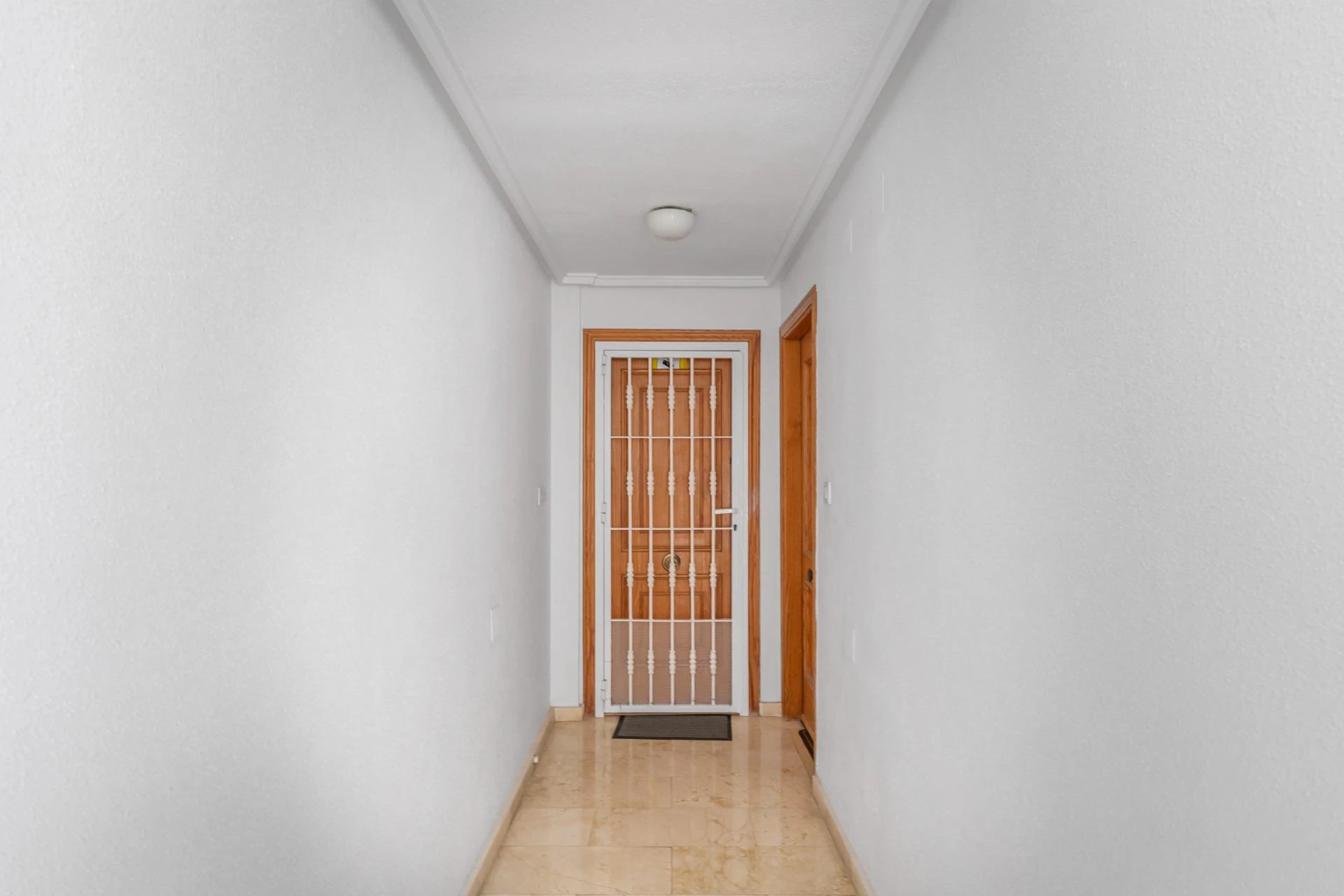Ático con Terraza Infinita y Vistas al Mar en Calle Fragata con 3 dormitorios y Garaje