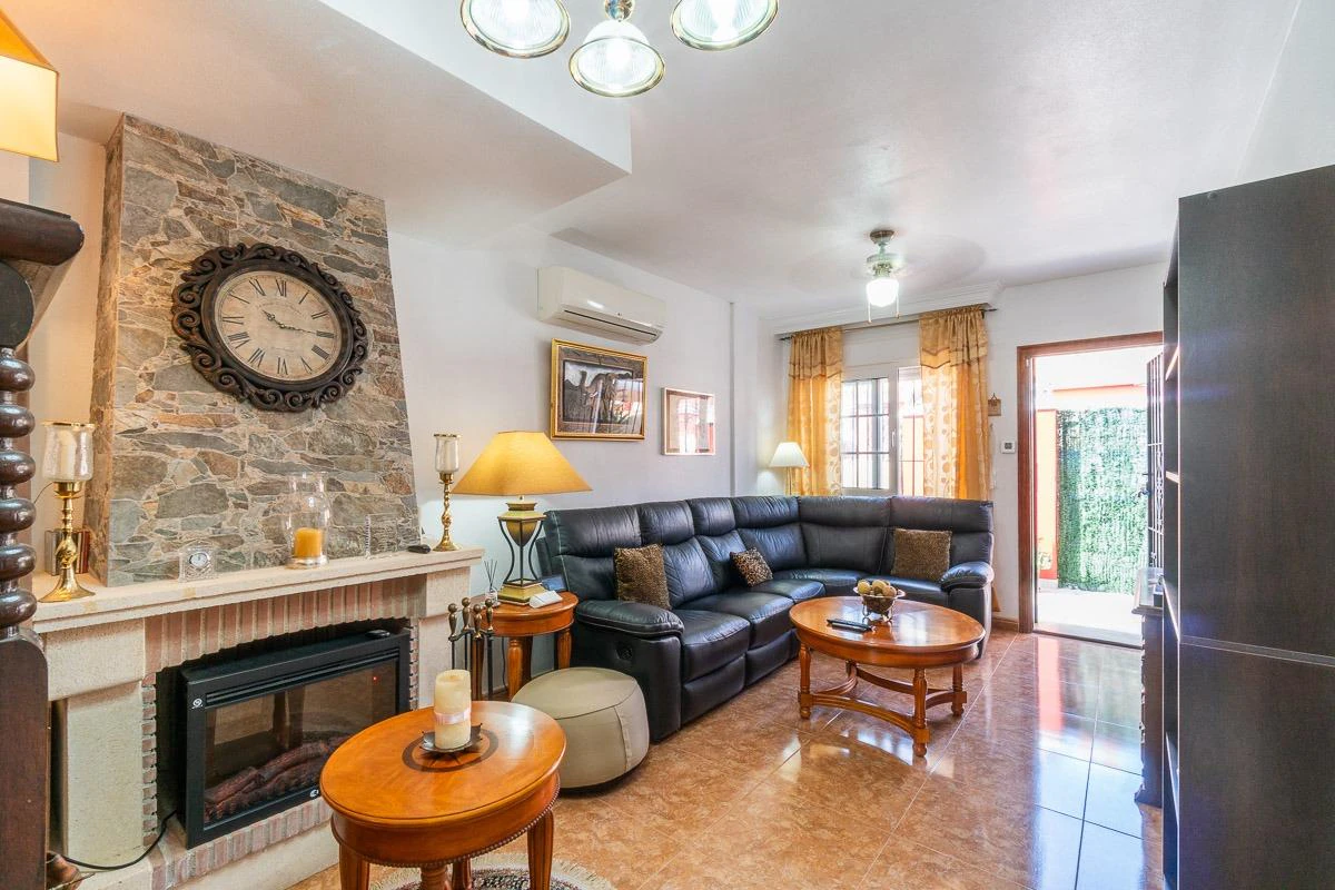 Casa adosada en venta en Orihuela Costa