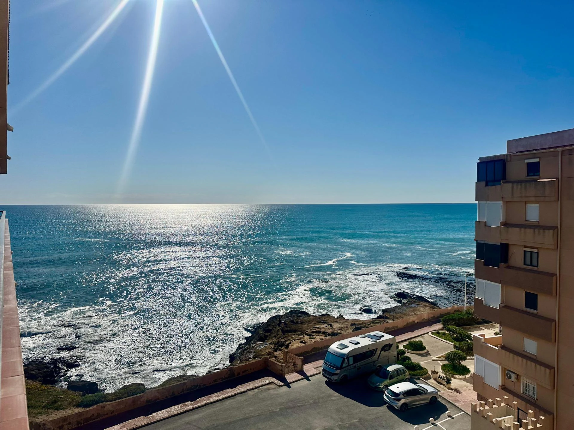 ENCANTADOR APARTAMENTO DE 1 DORMITORIO CON VISTAS AL MAR A 50 METROS DE LA PLAYA ️✨