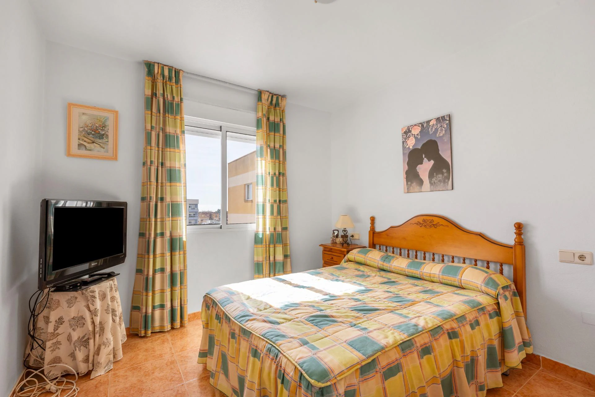 ¡Vistas al Amanecer y Brisa Mediterránea en Nueva Torrevieja! 2 dormitorios + piscina comunitaria