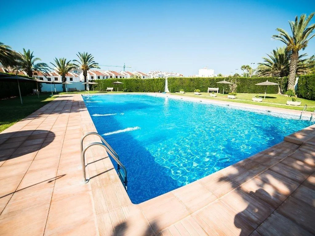 Adosado en Residencial Calas Blancas- 6 dormitorios - A solo 500m de la Playa del Cura ️