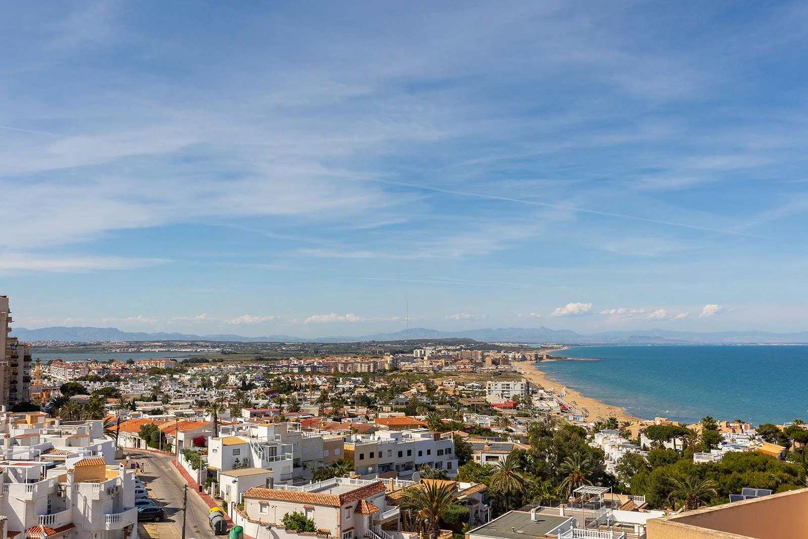 Encanto Mediterráneo en Los Leandros