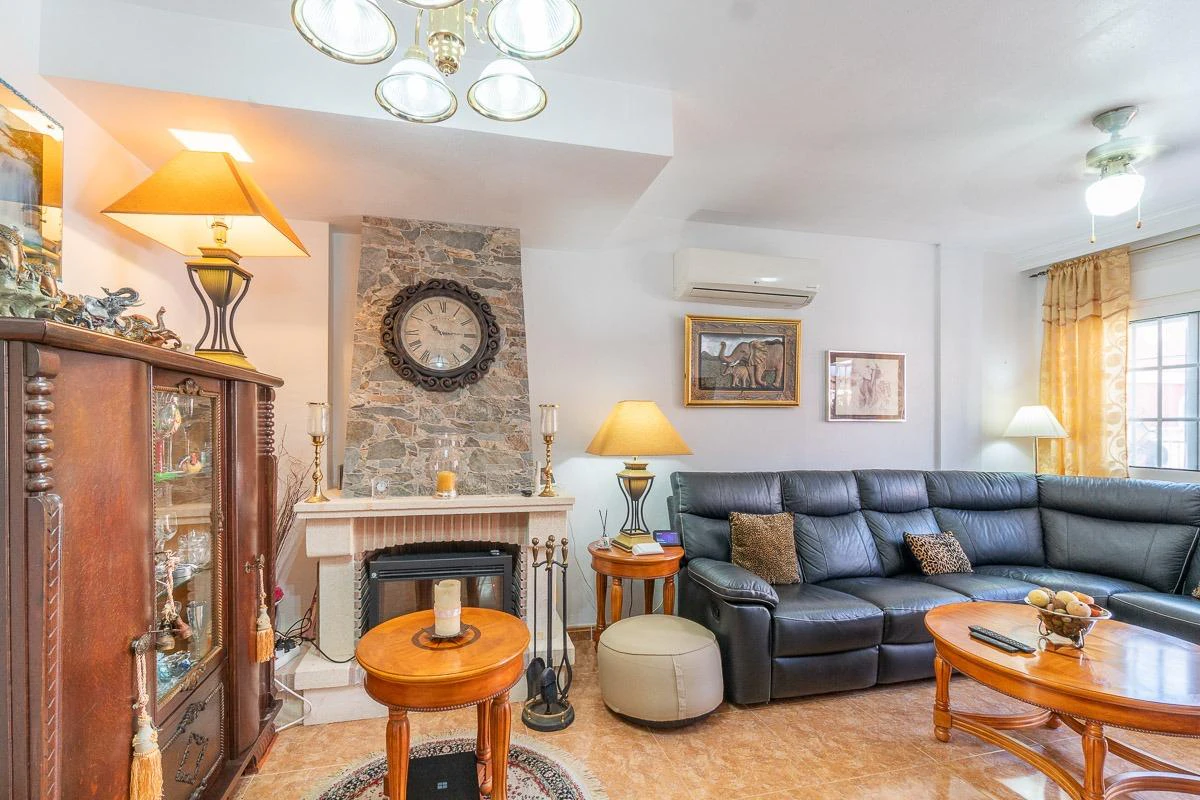 Casa adosada en venta en Orihuela Costa