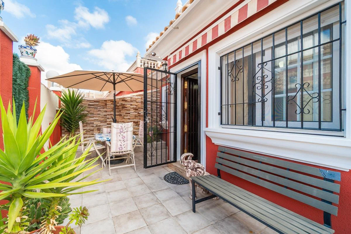 Casa adosada en venta en Orihuela Costa