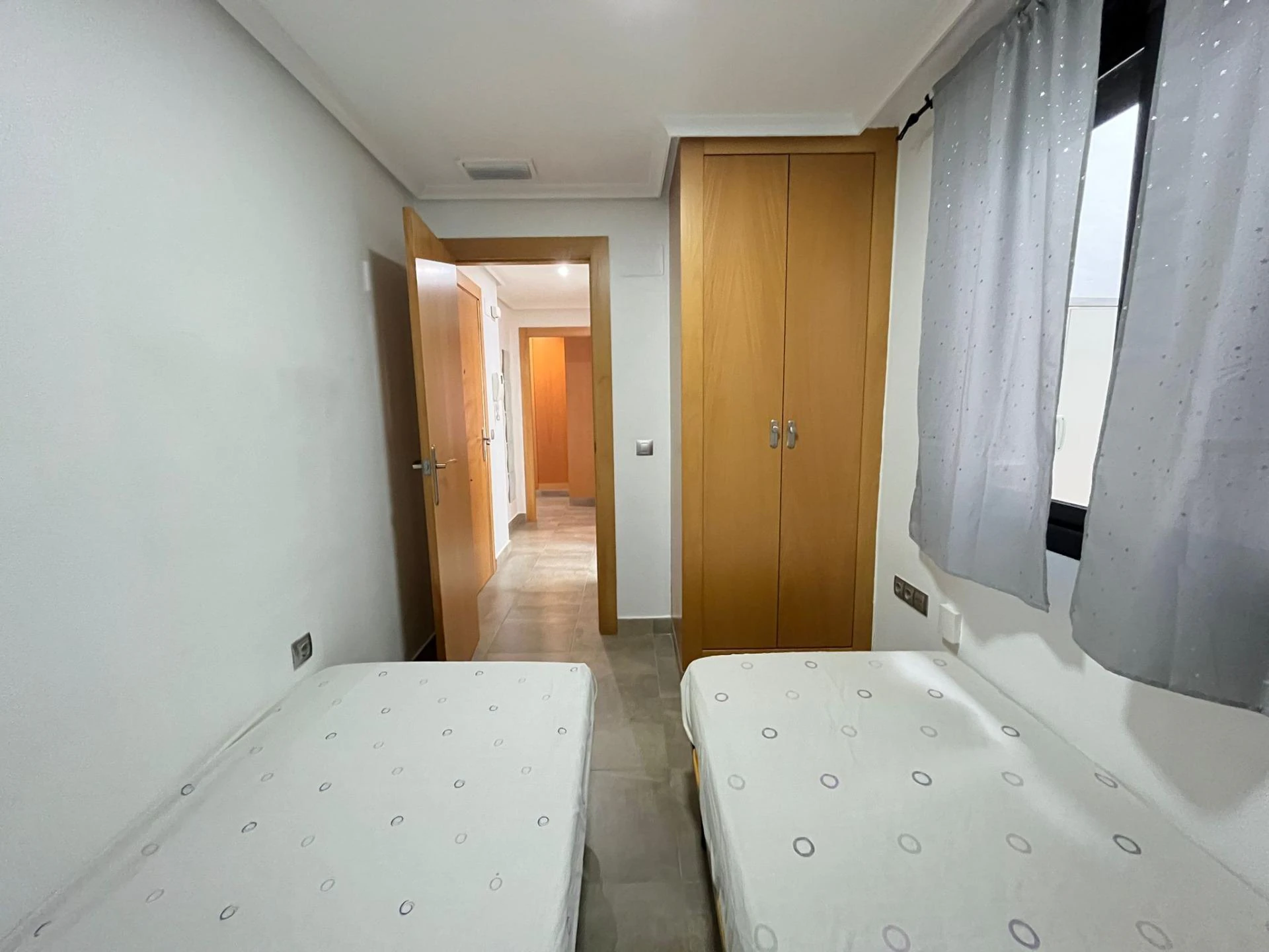 Apartamento seminuevo a 150m de la playa de La Mata – ¡Listo para entrar!