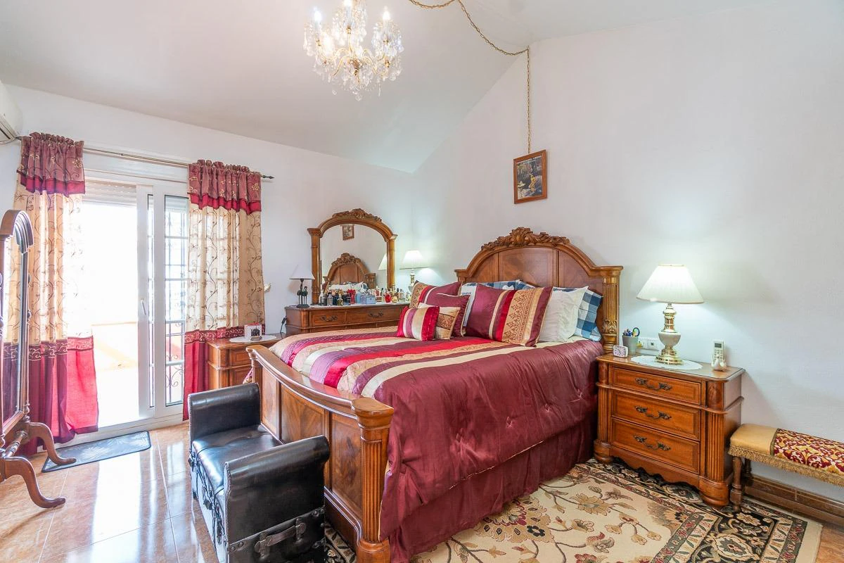Casa adosada en venta en Orihuela Costa