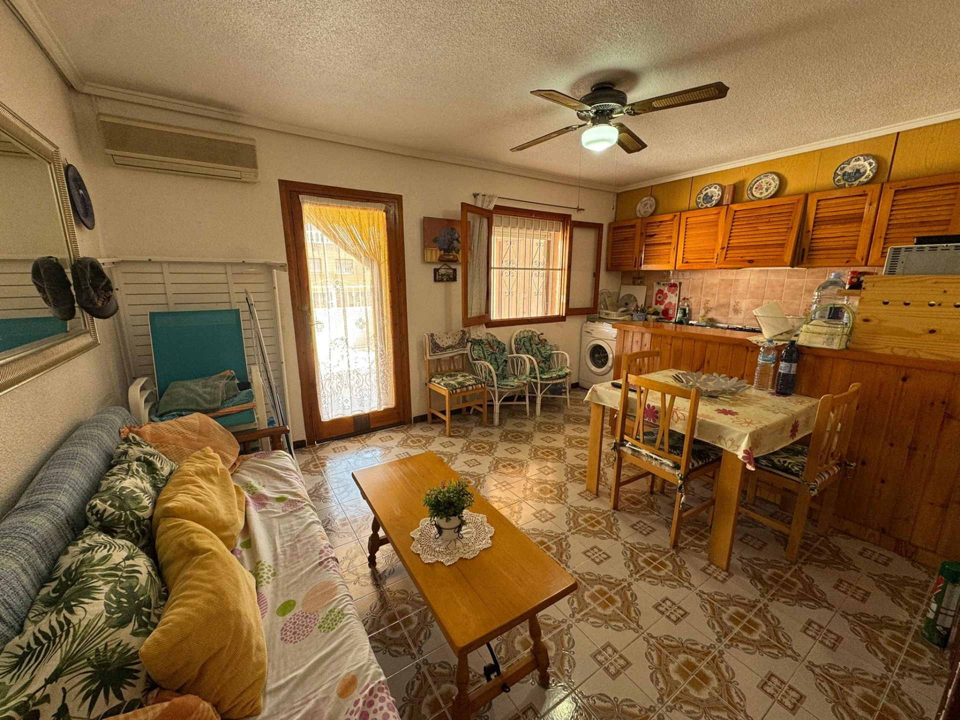 Bungalow planta baja con 3 dormitorios y 2 baños a 300m de Playa de Los Náufragos