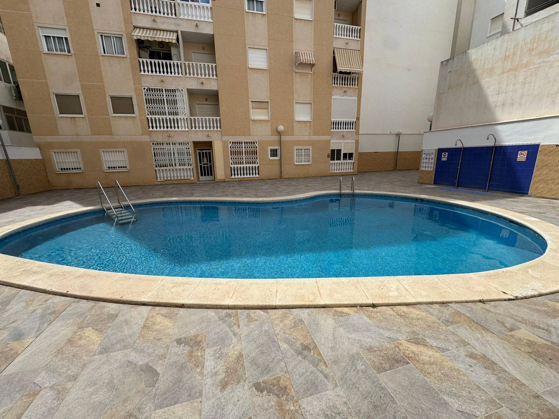 Ático en venta en Torrevieja, a tan solo 200 metros de la playa de Los Locos.