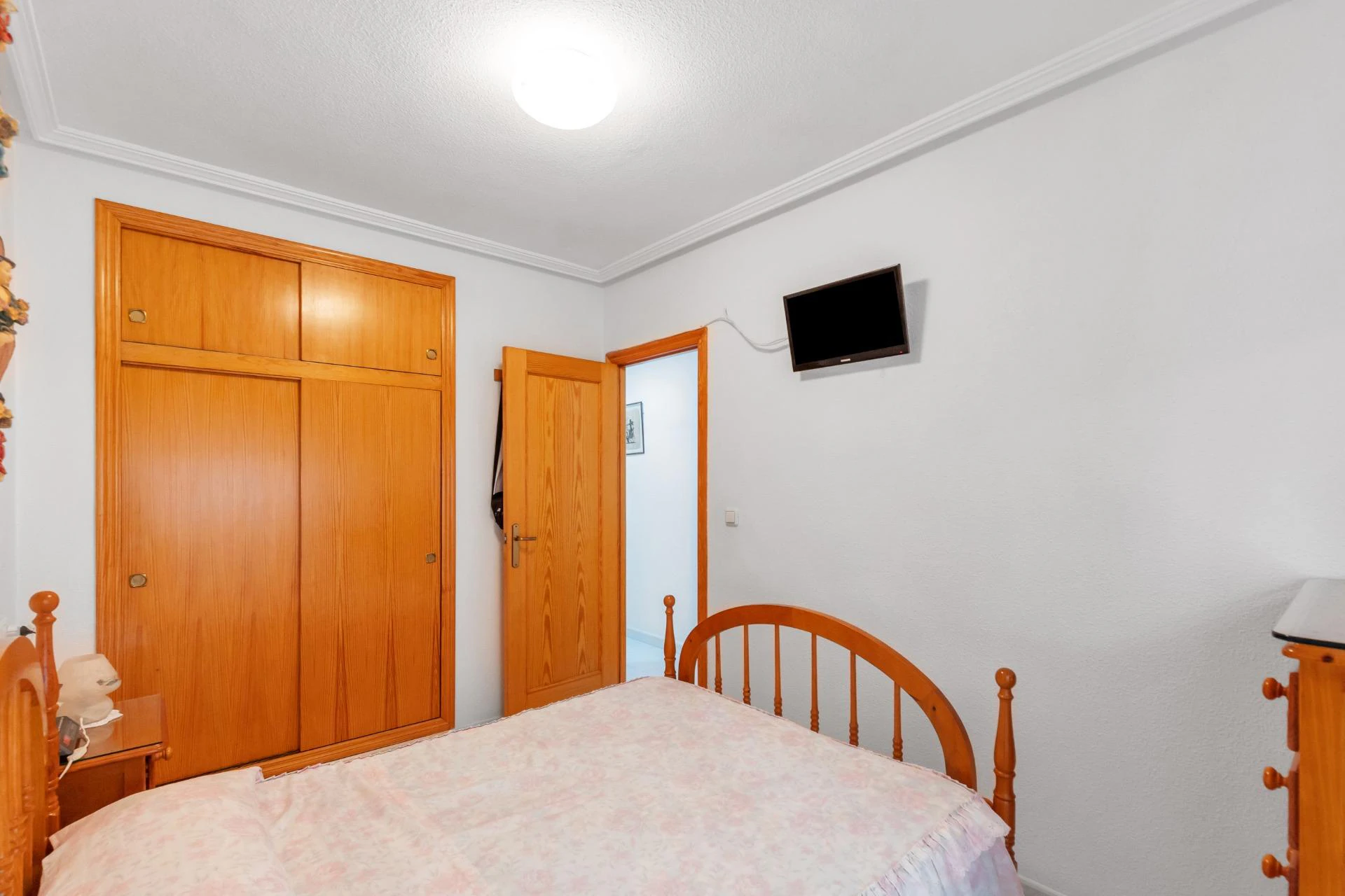 ¡Tu refugio junto al mar en Torrevieja! Impecable apartamento con gran terraza Este